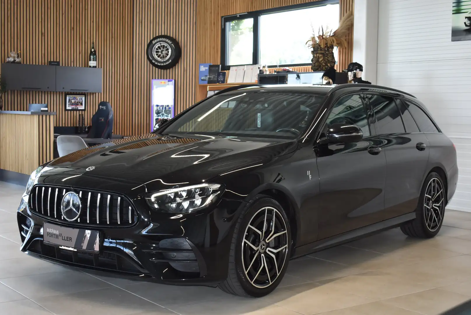 Mercedes-Benz E 220 E 220 d 4Matic //AMG Sport //Night Schwarz - 1