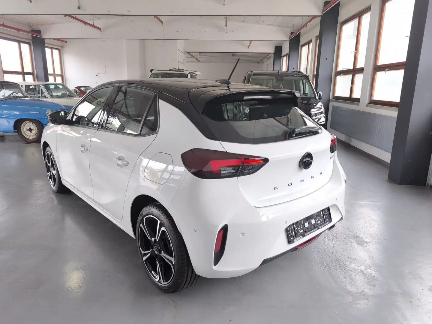 Opel Corsa F GS 1,2 Turbo 100 PS-LED,SHZ,PDC,Automat Weiß - 2