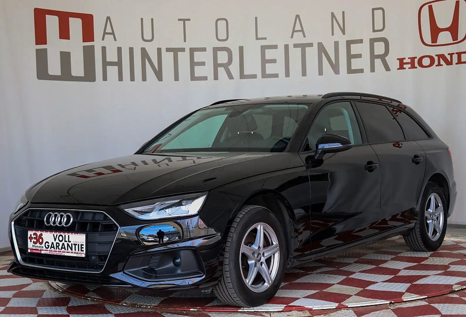 Audi A4 Avant 30 TDI / NAVI /  PDC / ACTIVE LANE ASSIST Schwarz - 1