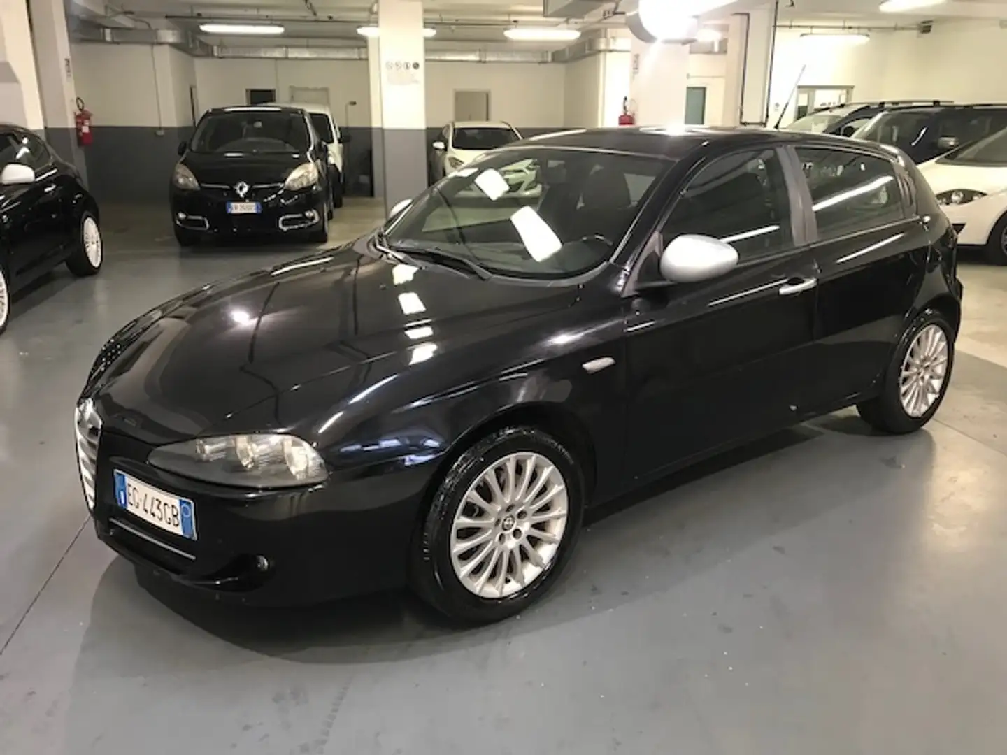 Alfa Romeo 147 1.6 GPL REVISIONATO VALIDO 8 ANNI Nero - 2