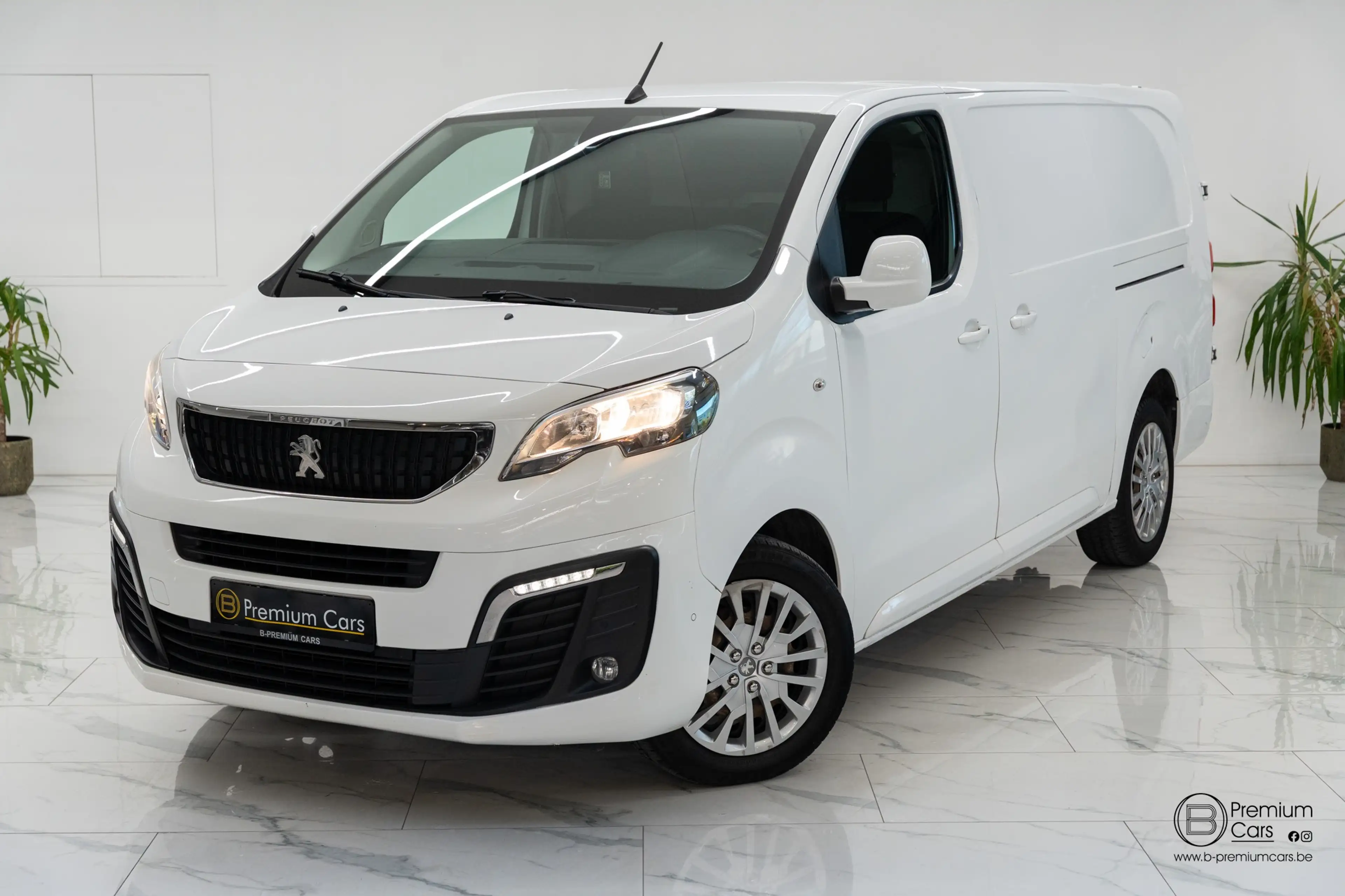 Peugeot Expert aut. 2.0 HDI Long! Camera, Airco! Trekhaak! — photo 2