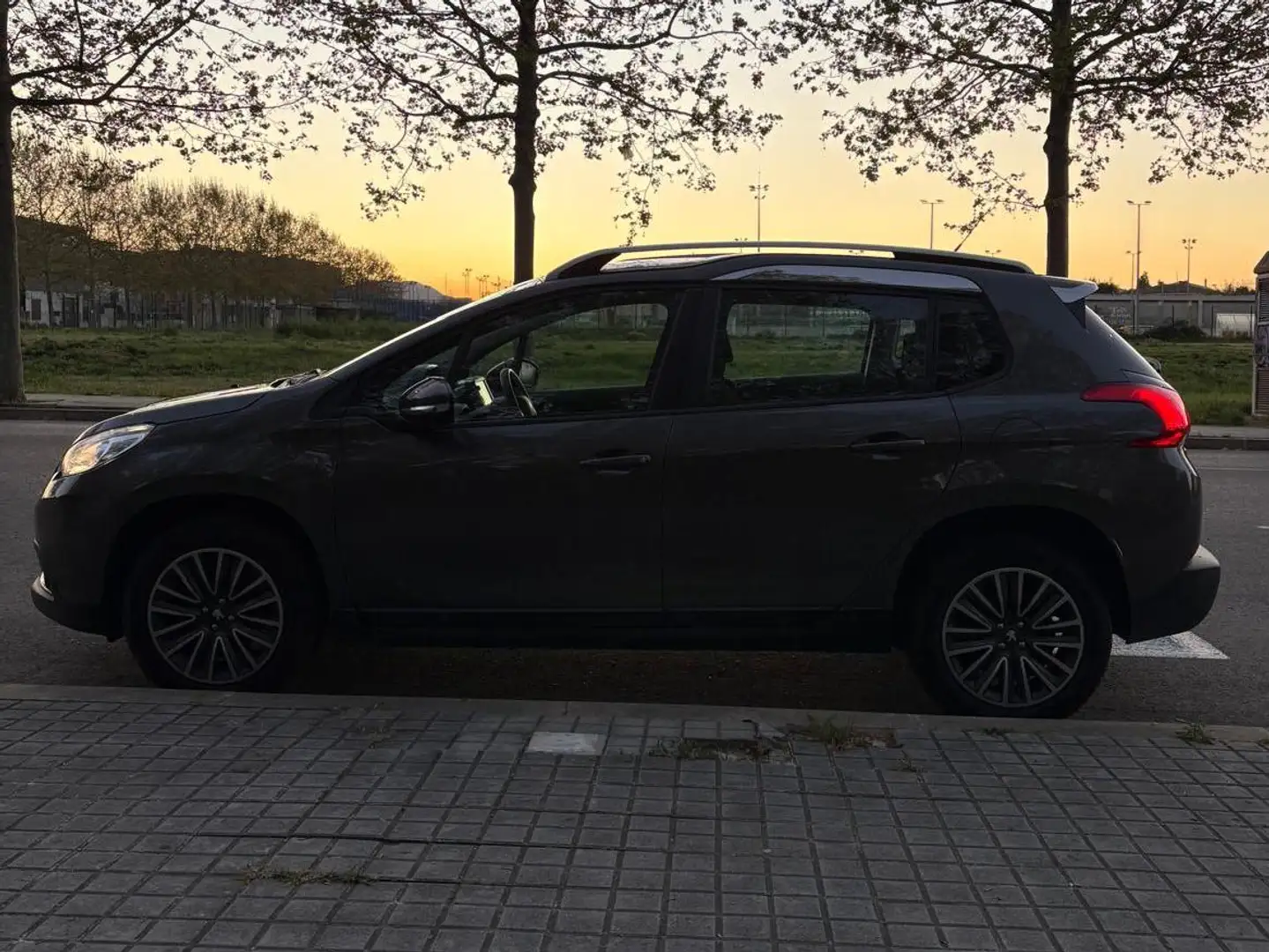 Peugeot 2008 2008 1.6 BlueHDI S - 2