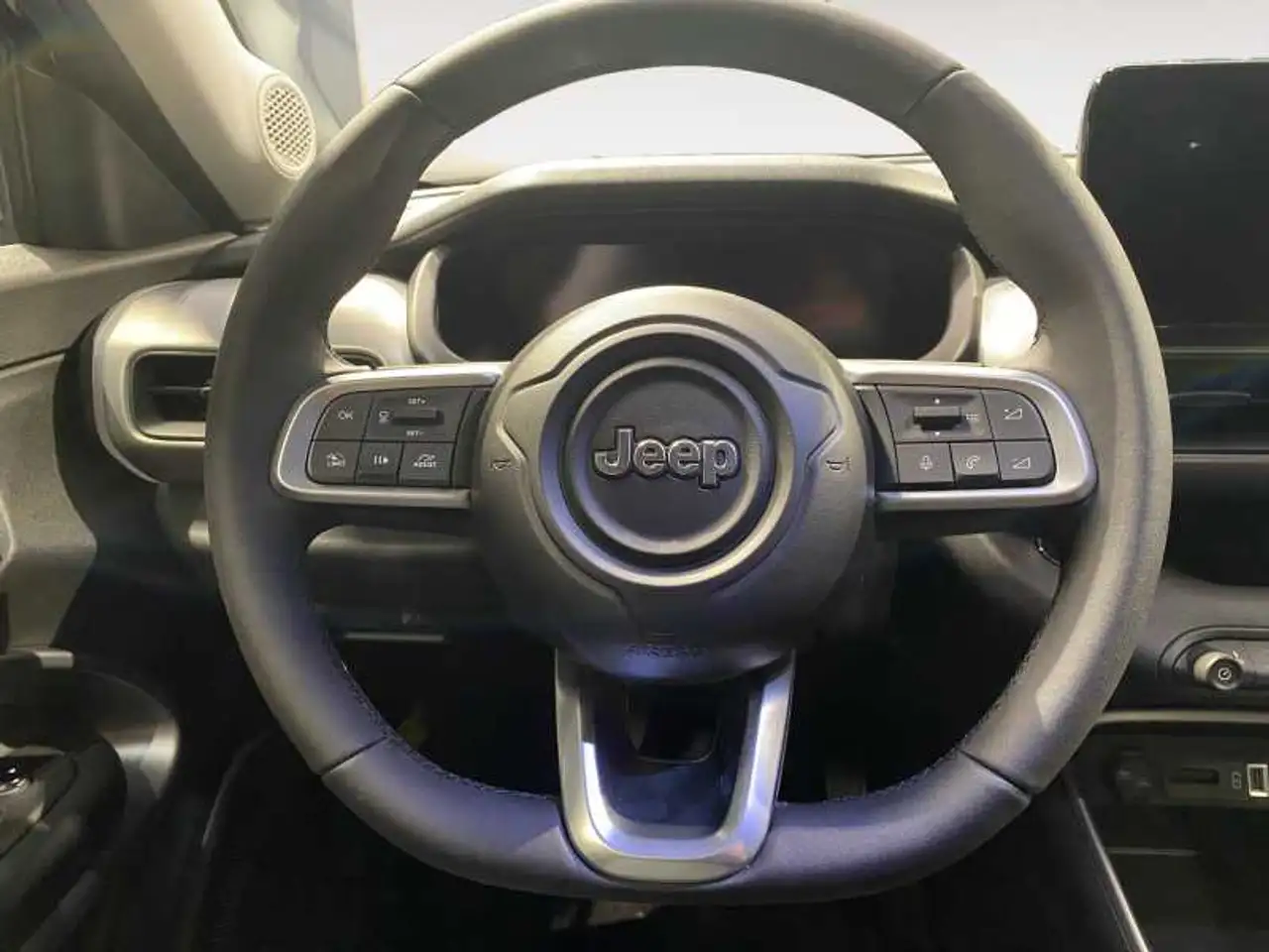Jeep Avenger 2026 — фото 11