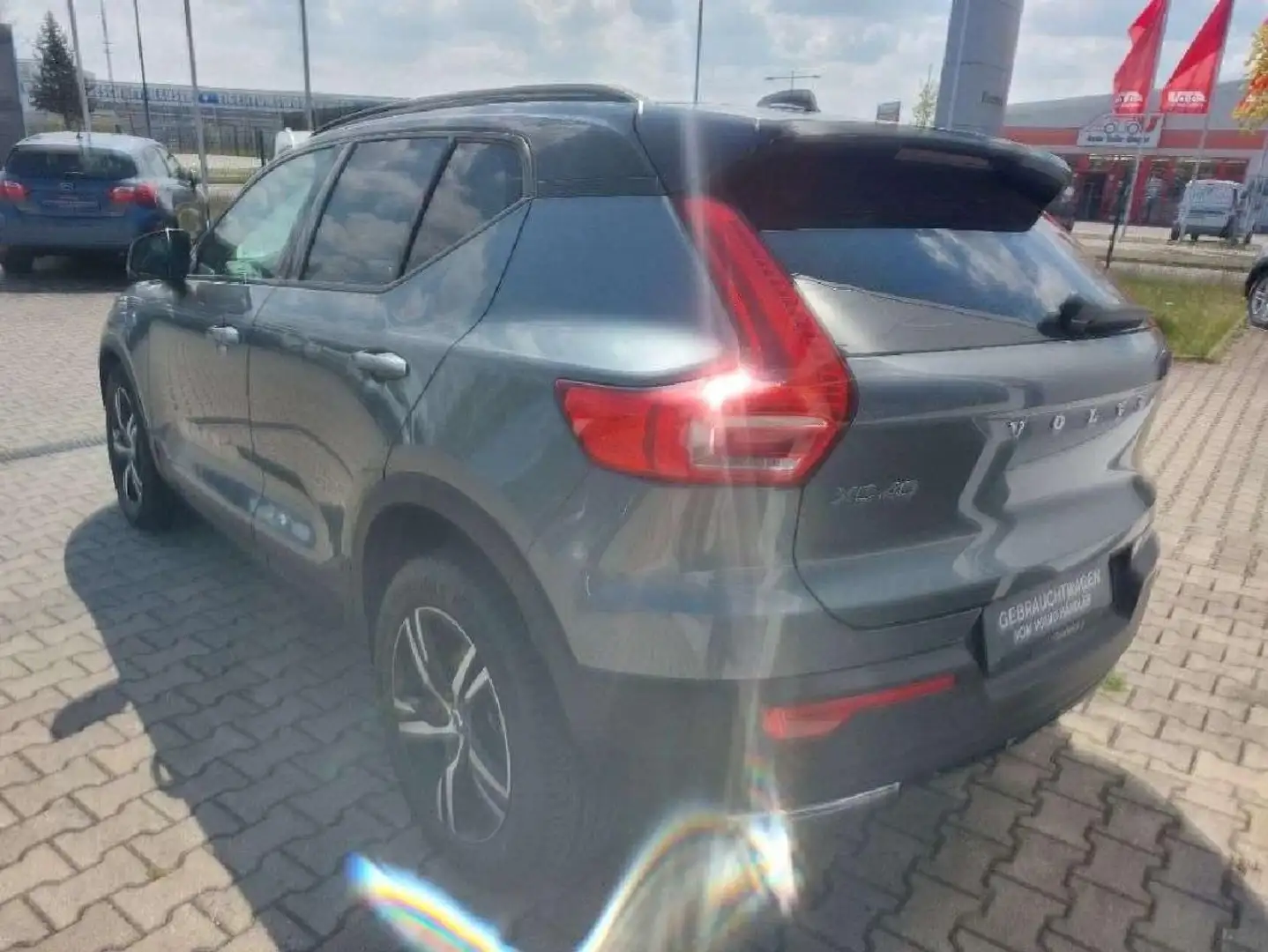 Volvo XC40 R Design AWD*Winterpaket*LED Grau - 2