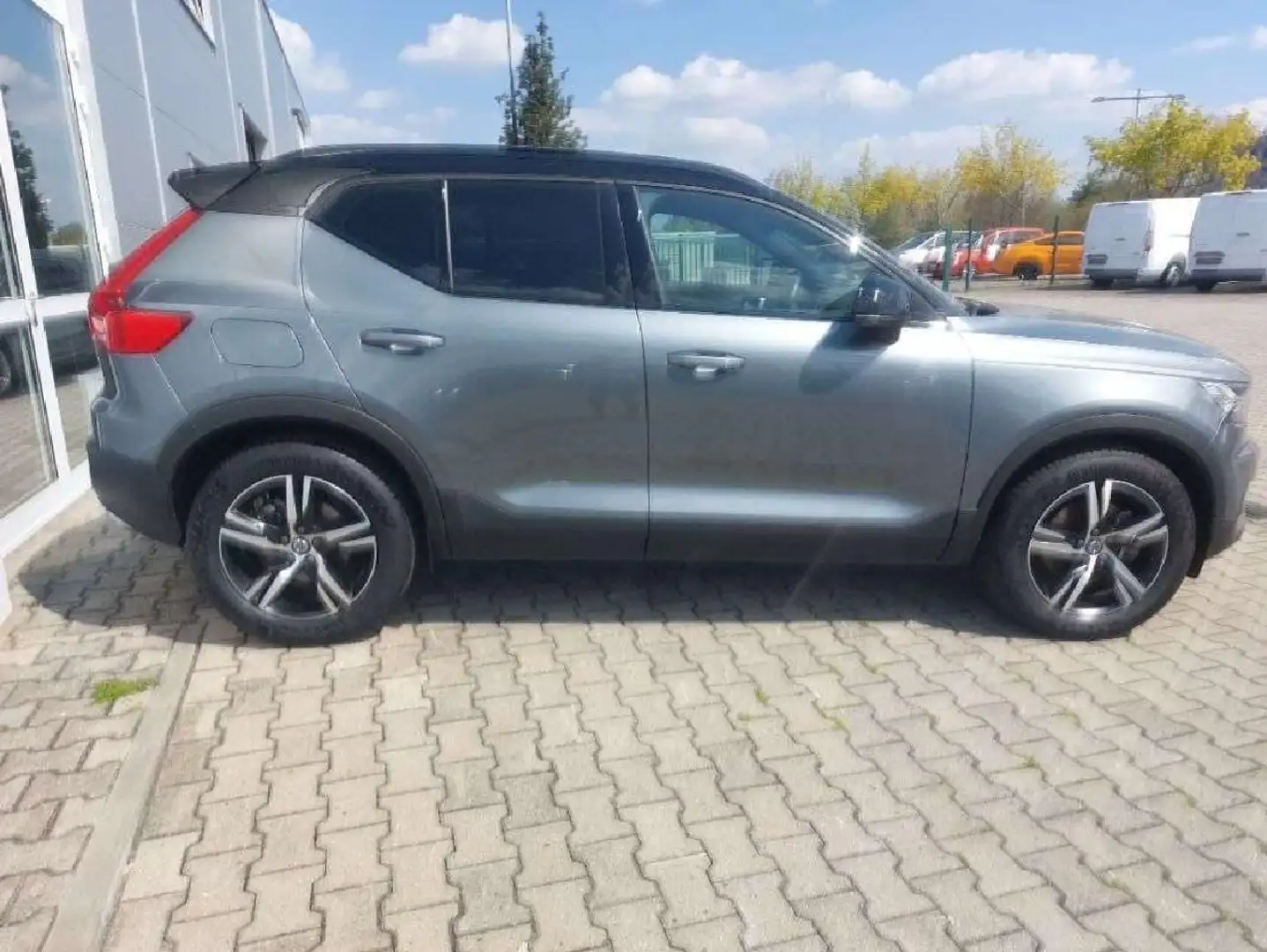 Volvo XC40 R Design AWD*Winterpaket*LED Grau - 1