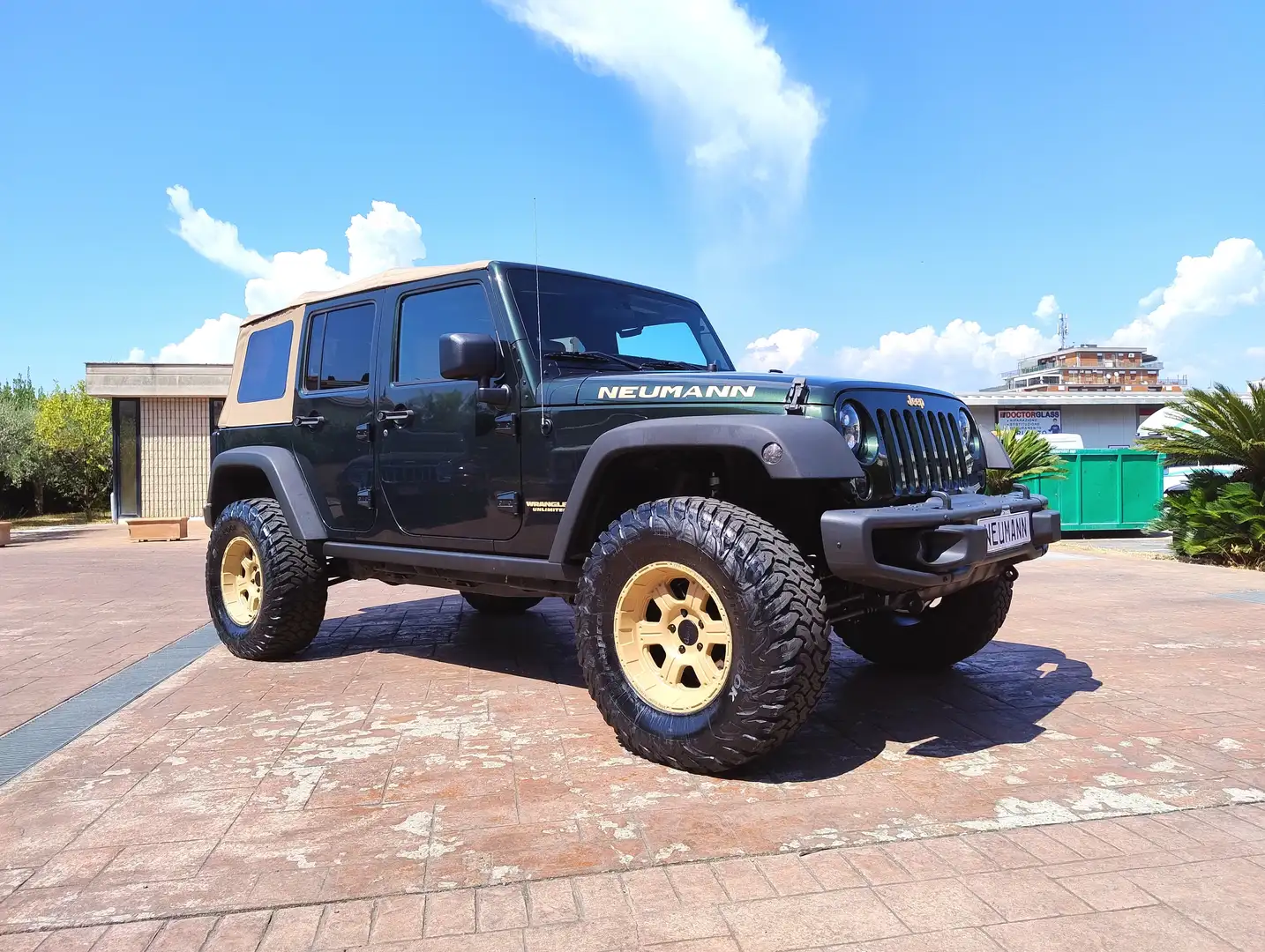 Jeep Wrangler Wrangler Unlimited 2.8 crd Sahara auto Grün - 1