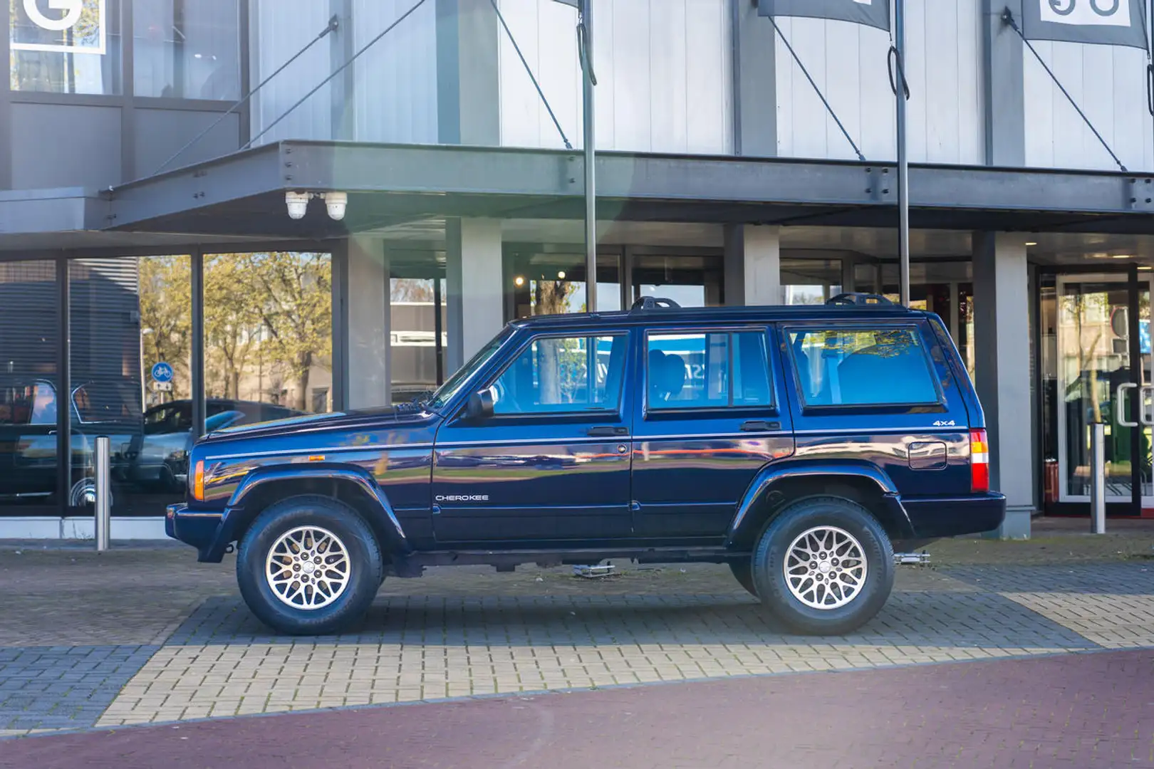 Jeep Cherokee 4.0 4x4 Limited (XJ) Burdeos - 2