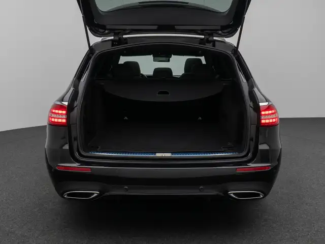 Mercedes-Benz E-Class view 13