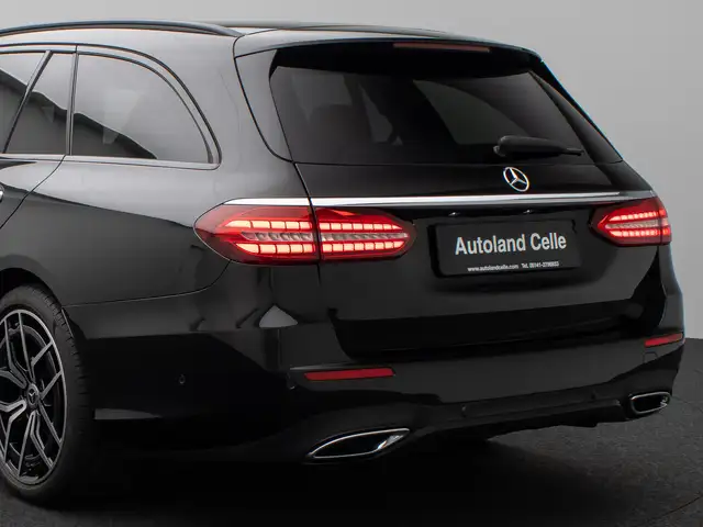 Mercedes-Benz E-Class view 14