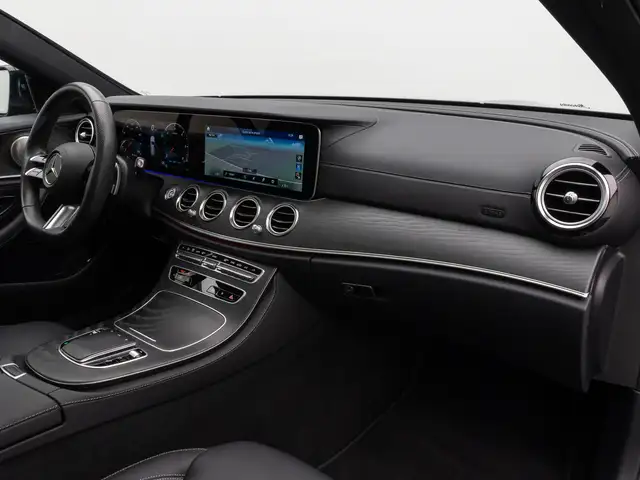 Mercedes-Benz E-Class view 23