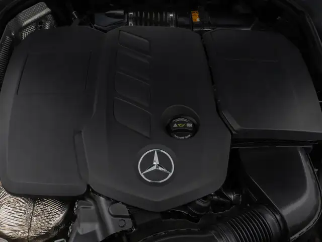 Mercedes-Benz E-Class view 18