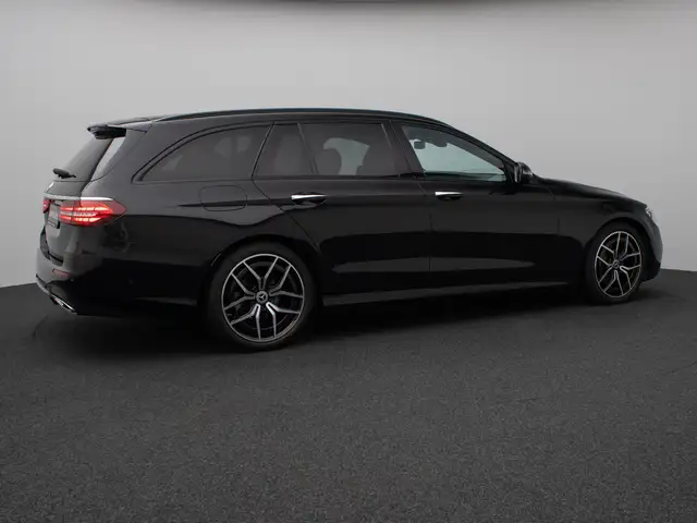 Mercedes-Benz E-Class view 6