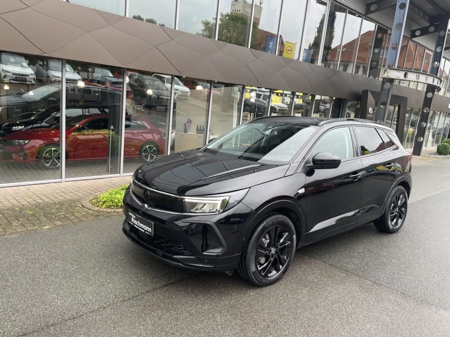 Opel Grandland 1.2 DI Automatik GS Line Zwart - 1