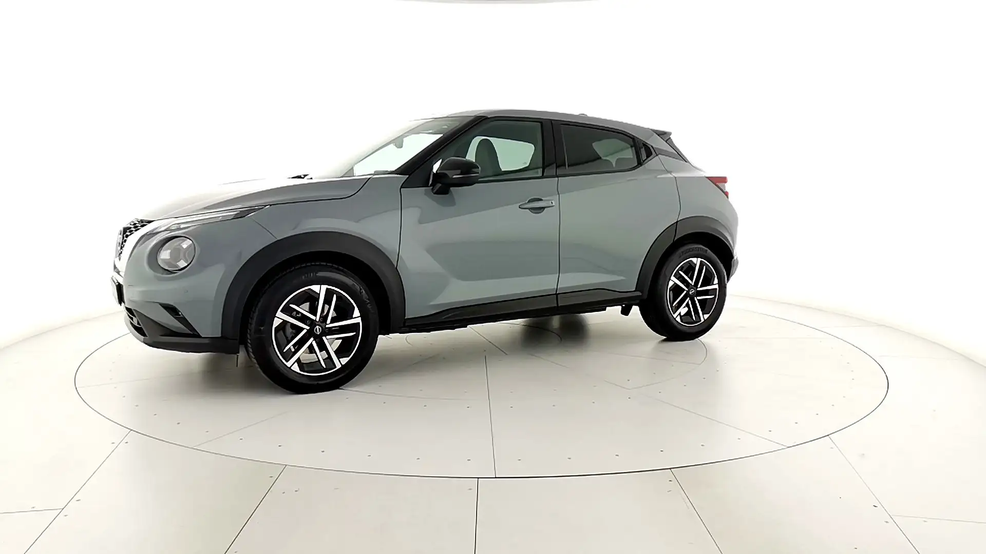 Nissan Juke 1.0 DIG-T N-Connecta Grigio - 2