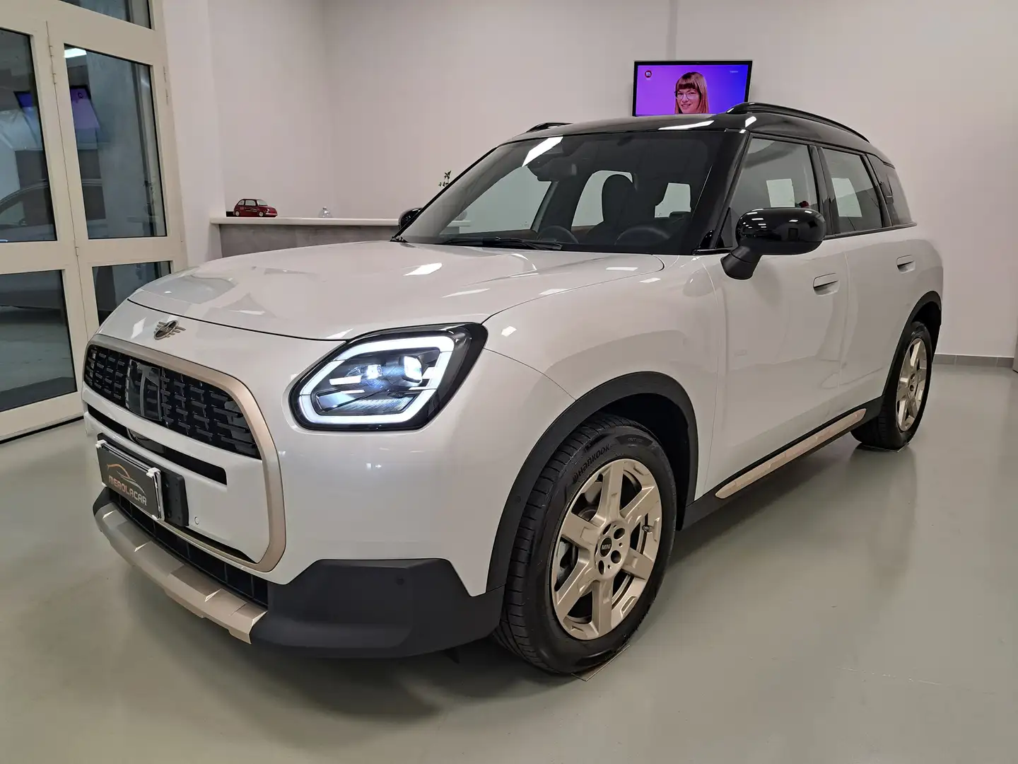 MINI Cooper Countryman U25 1.5 48V C Hybrid Favoured automatica Bianco - 1