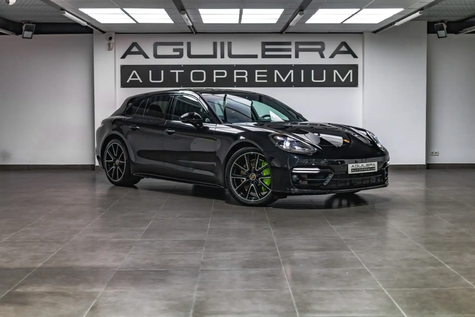 Porsche Panamera 4 E-Hybrid Sport Turismo Platinum Edition Negro - 1