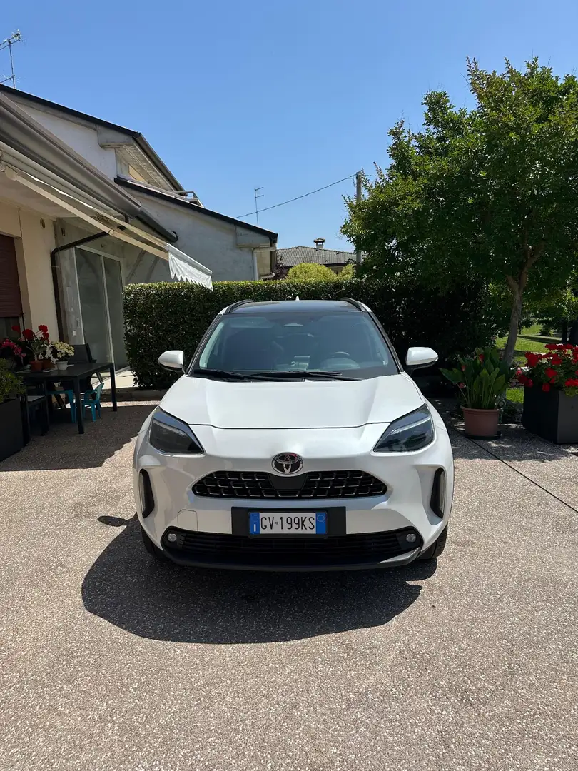 Toyota Yaris Cross 1.5h Lounge awd-i 130cv e-cvt - 1