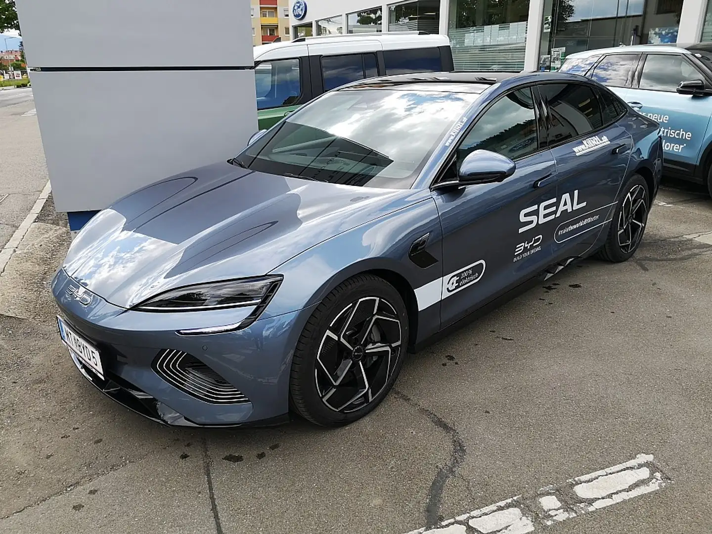 BYD Seal Design Österreich Paket 82.5 kWh Šedá - 1