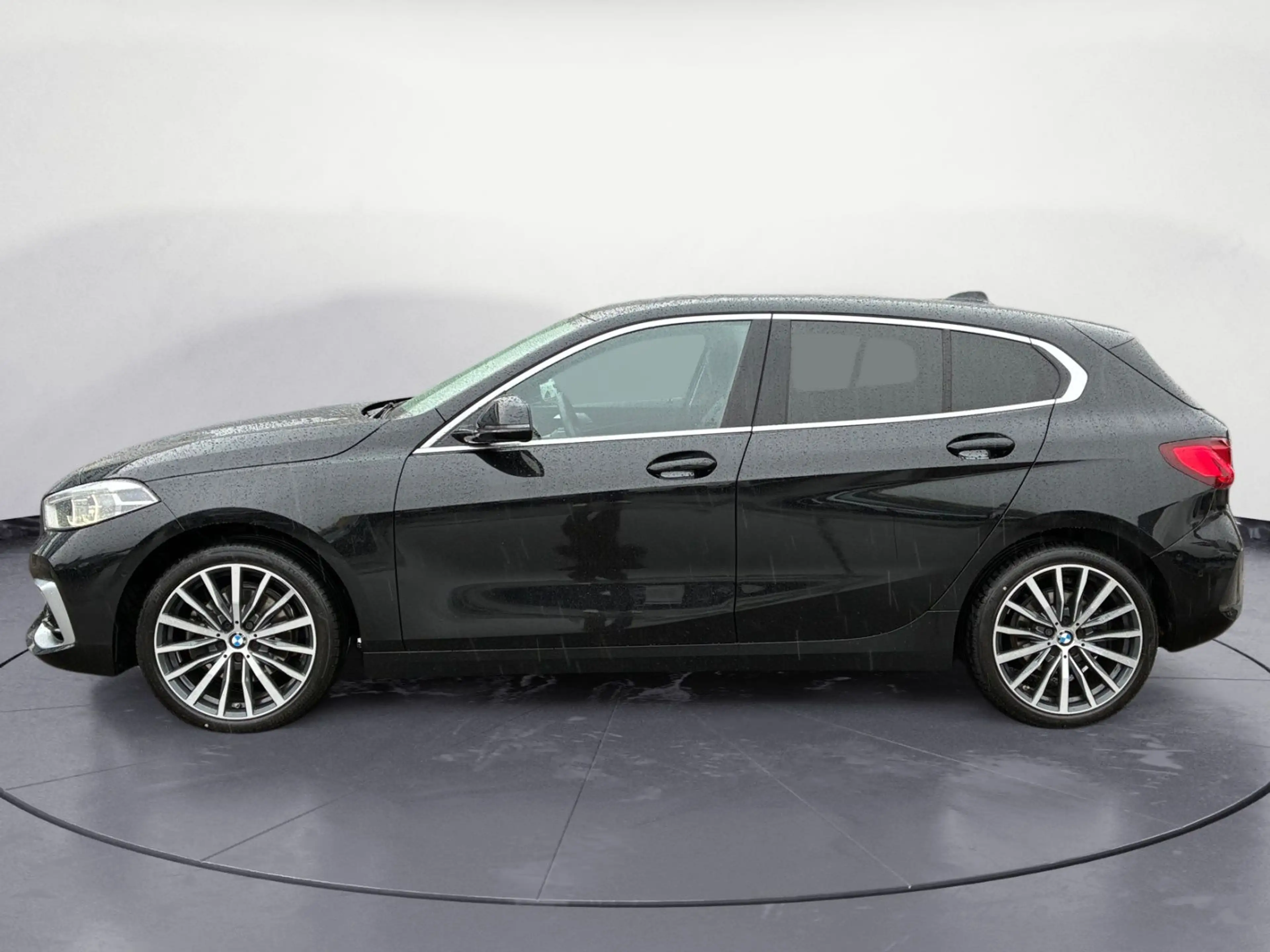 BMW 118 i Luxury Line Navi Head-Up Memory vorn Aktive — photo 4