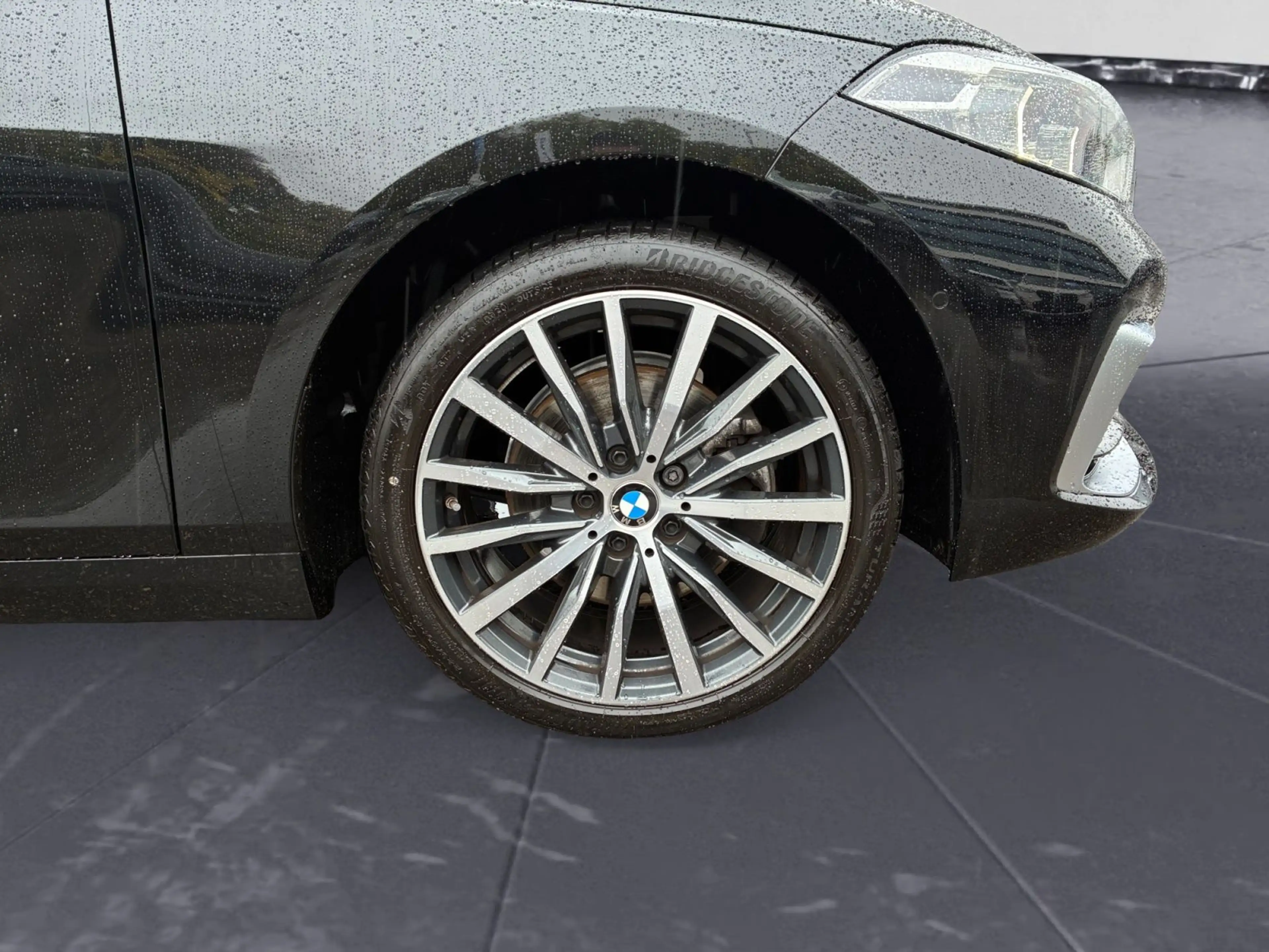 BMW 118 i Luxury Line Navi Head-Up Memory vorn Aktive — photo 8