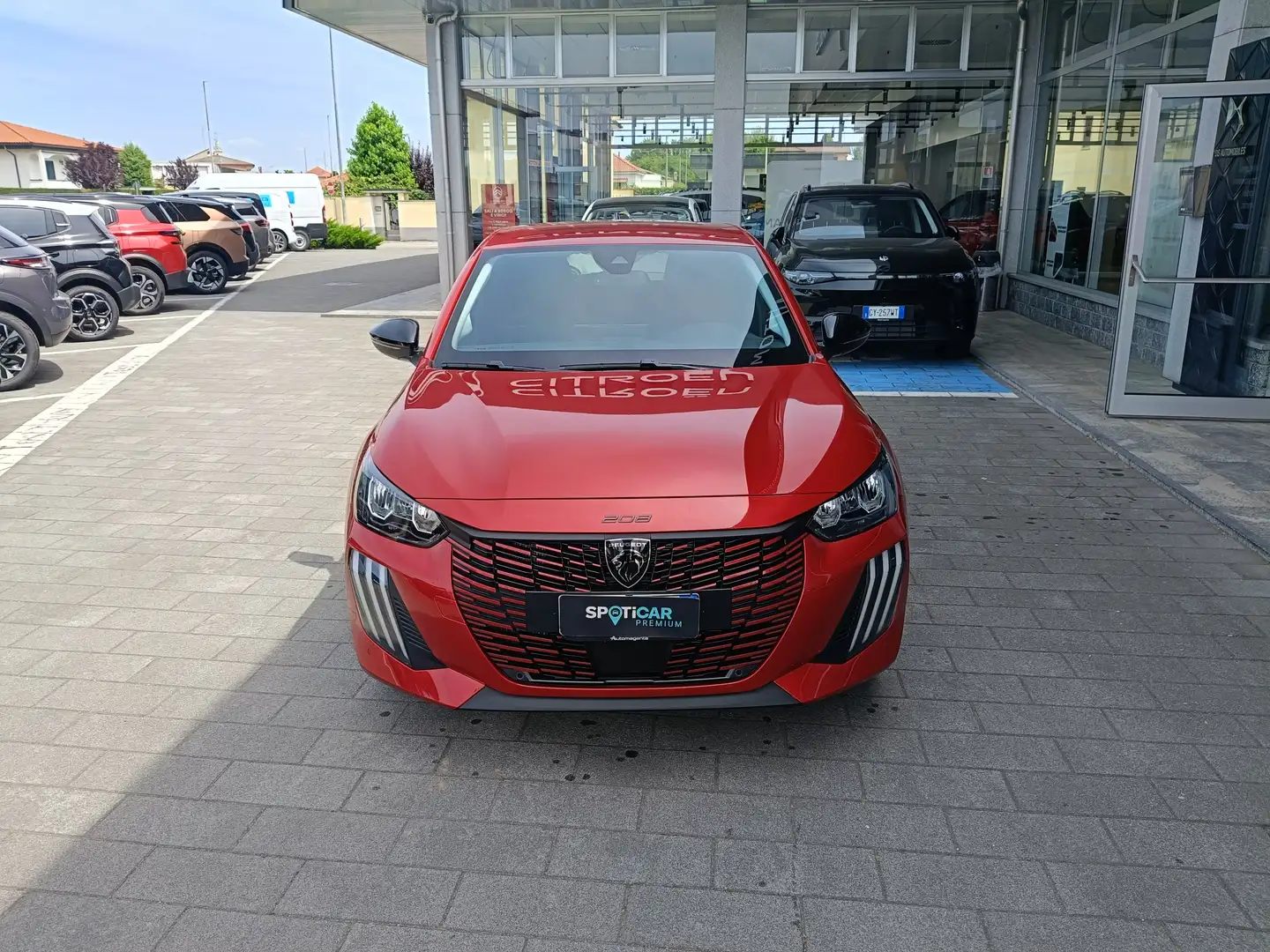 Peugeot 208 1.2 PureTech 100cv ALLURE KM ZERO Rood - 2