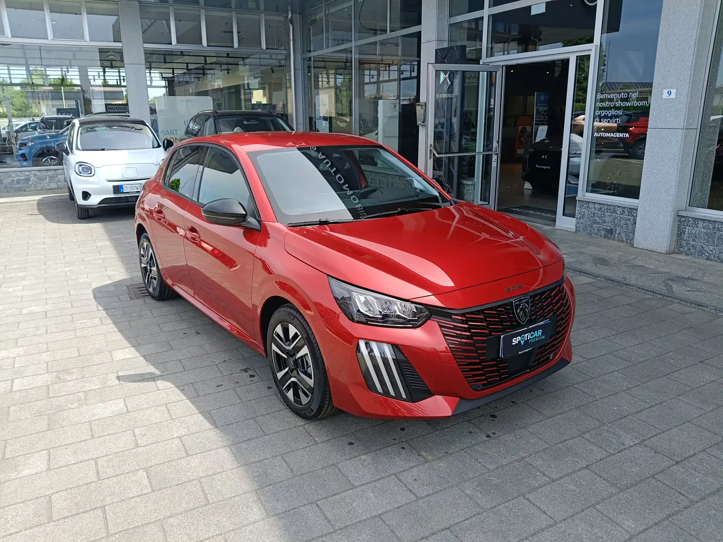 Peugeot 208 1.2 PureTech 100cv ALLURE KM ZERO Rood - 1