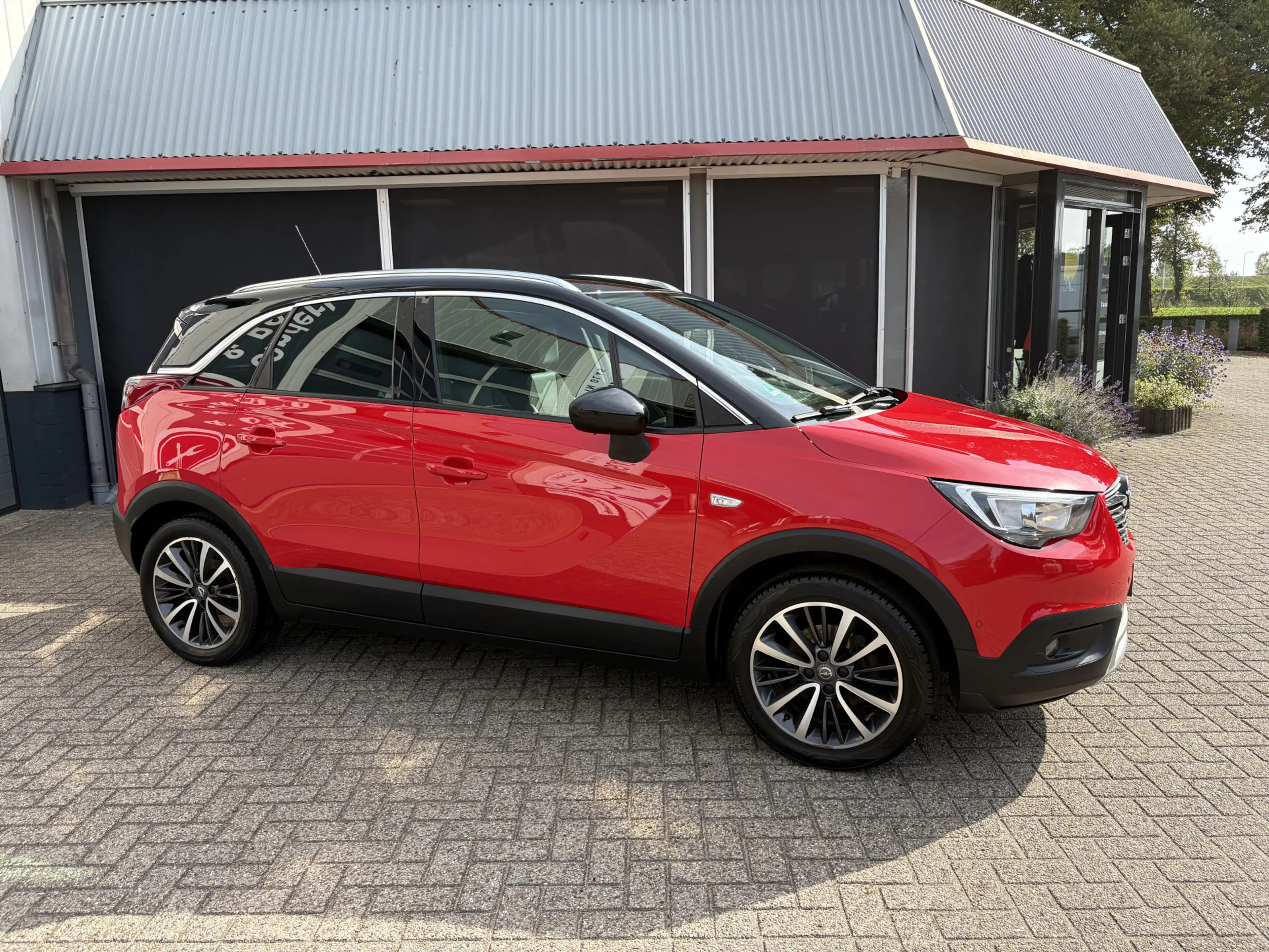 Opel Crossland X 1.2 Turbo Innovation — photo 2
