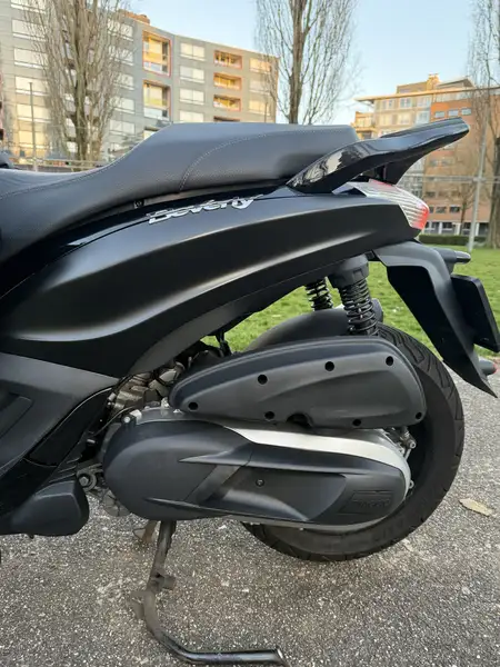 Piaggio Beverly 350 - foto 4