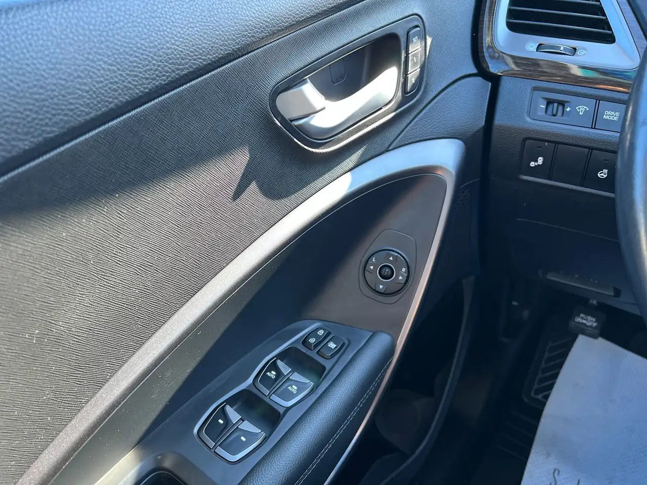 Hyundai SANTA FE снимка Hyundai SANTA FE