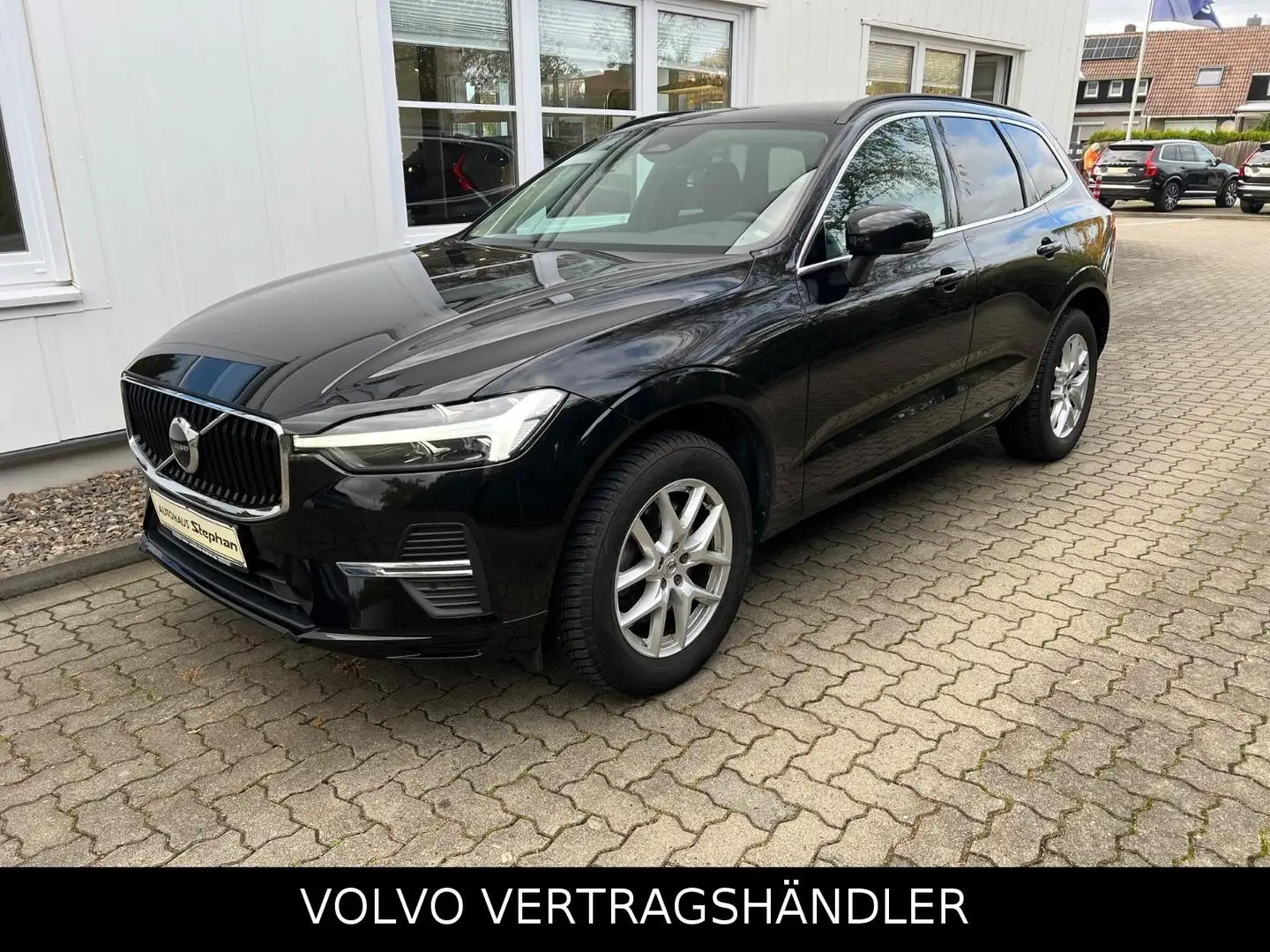 Volvo XC60 B4 Diesel Autom. Momentum Pro AHK GARANTIE Schwarz - 1