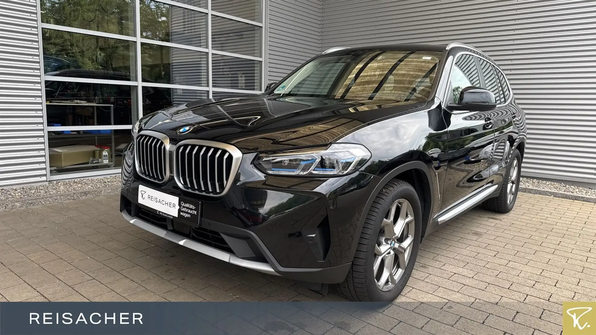 BMW X3 xDrive 20d Navi AHK HUD Laser ACC Pano H&K Schwarz - 1