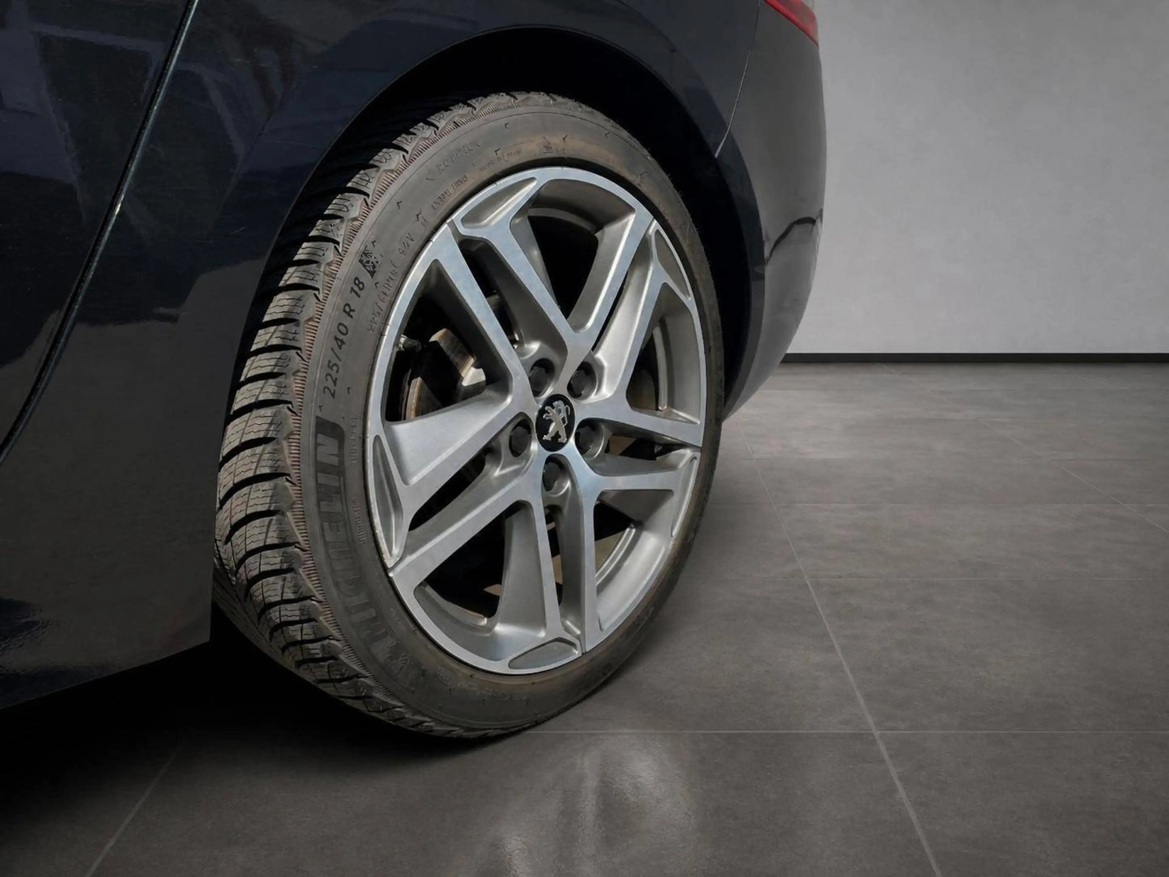 Peugeot 308 Allure — photo 4