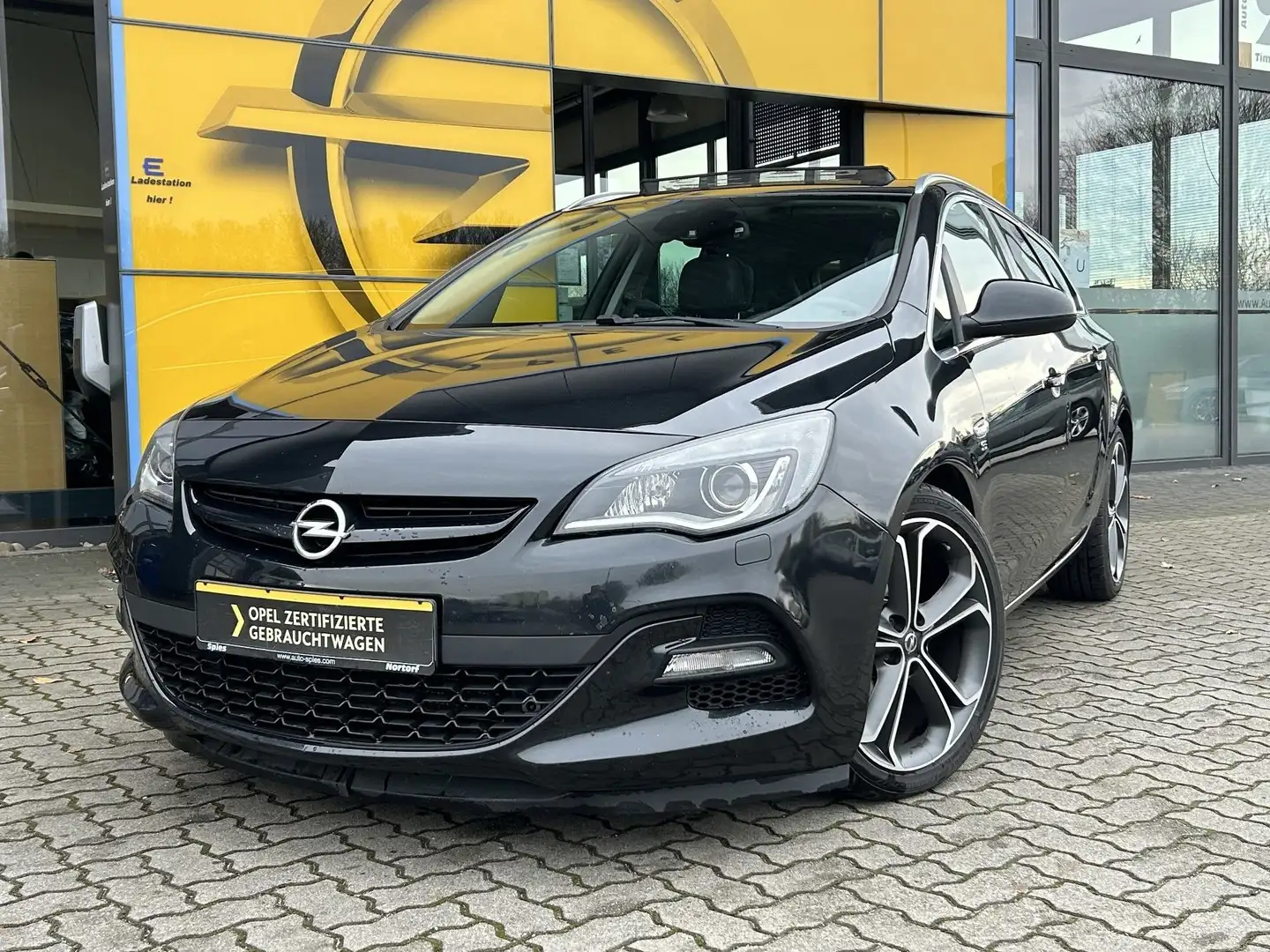 Opel Astra Sports Tourer Exklusiv OPC-Line Xenon Чорний - 2