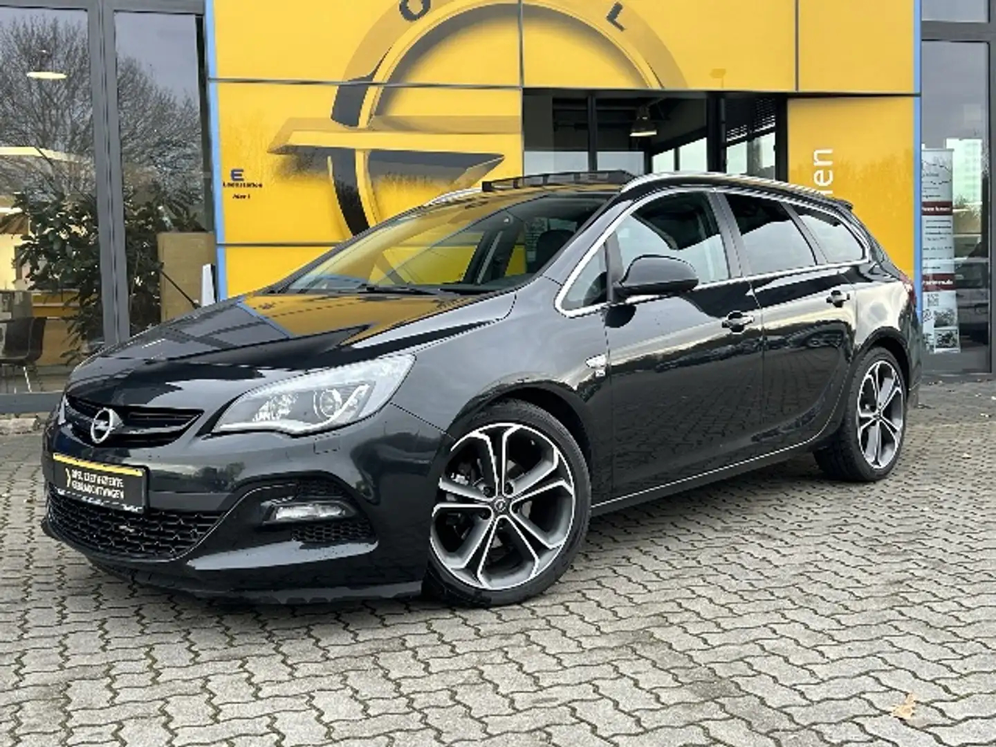 Opel Astra Sports Tourer Exklusiv OPC-Line Xenon Чорний - 1