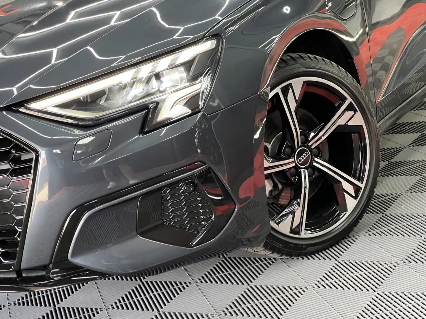 Audi A3 Sportback 40 TFSIe S line S tronic Bleu - 2