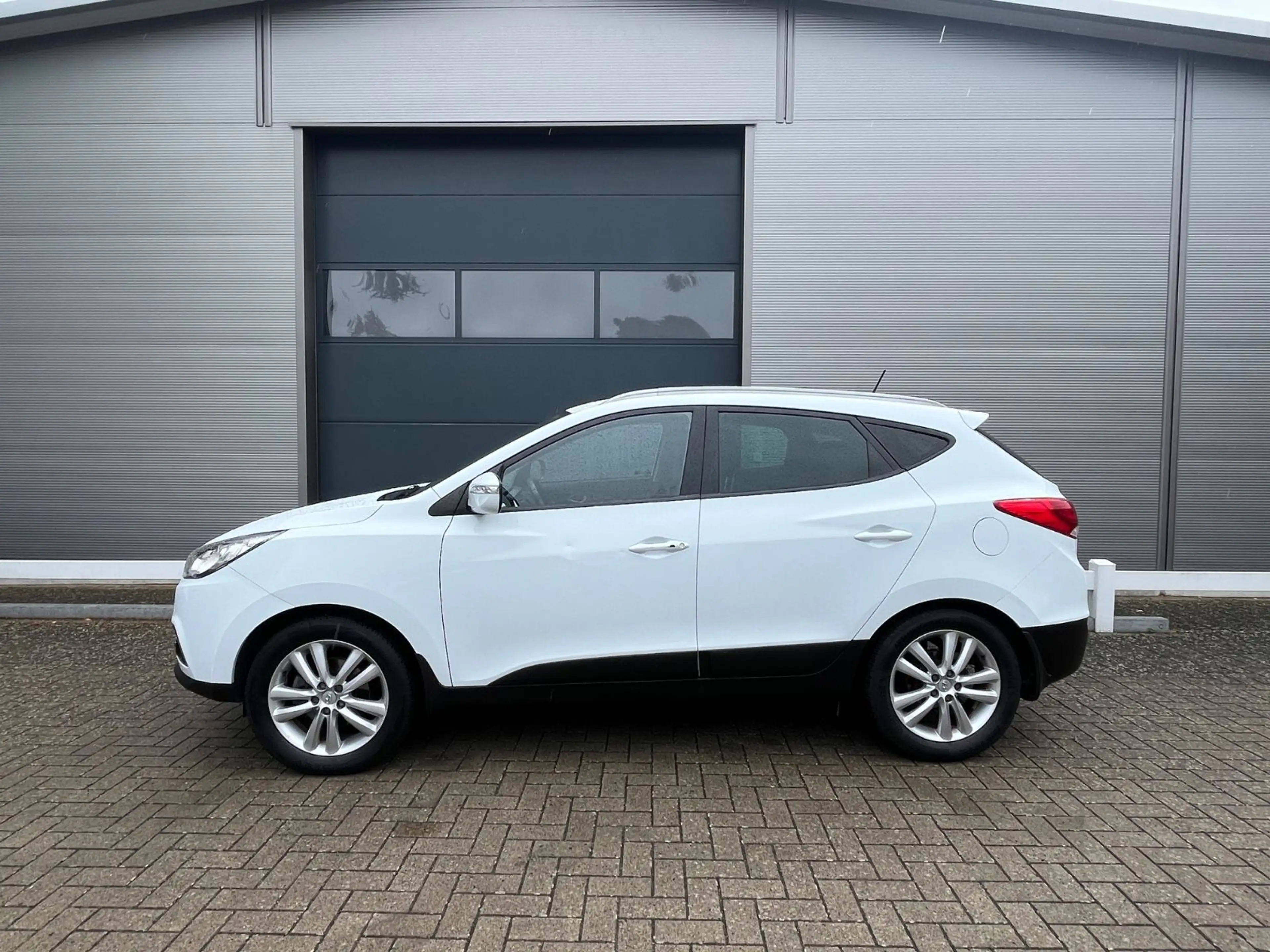 Hyundai iX35 Style 2.0 AWD AHK+LEDER+AUTOMATIK — photo 7