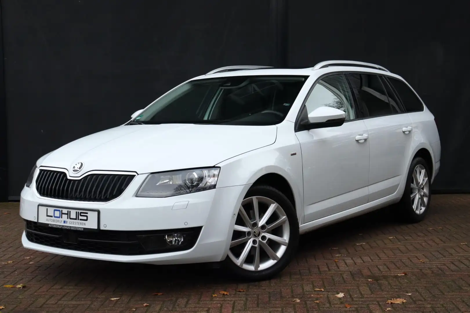 Skoda Octavia Combi 1.4 TSI DSG Joy PANO | CLIMA | KEYLESS | CAR Wit - 1