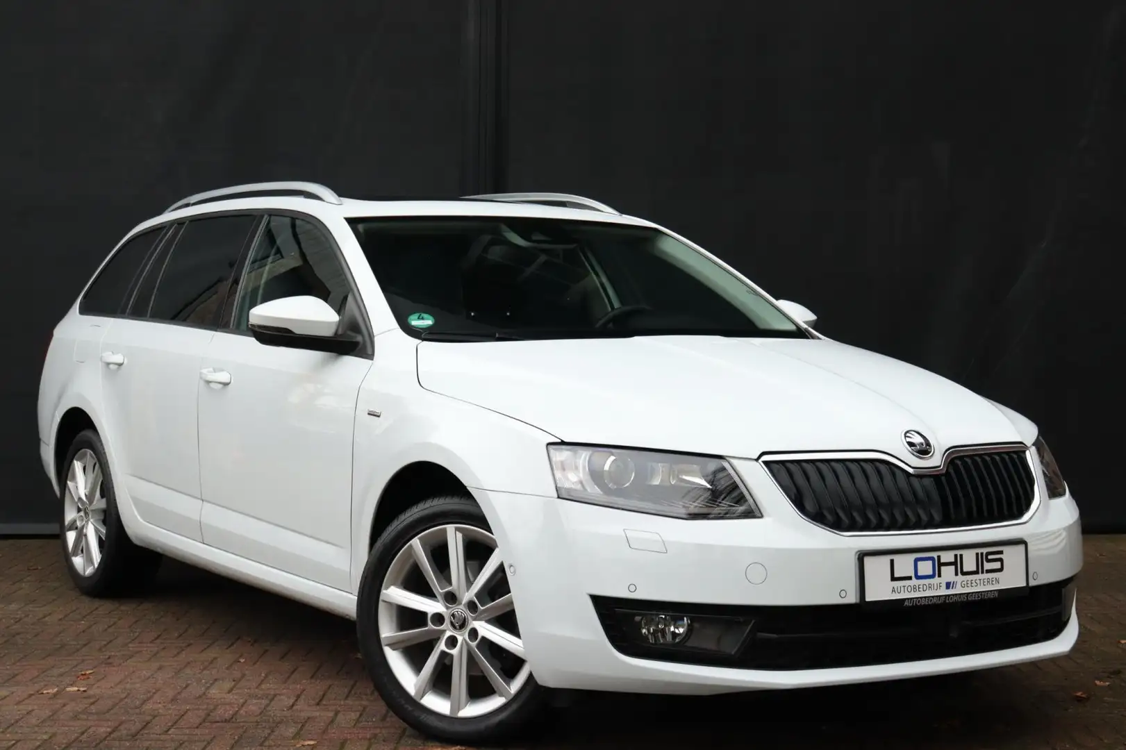 Skoda Octavia Combi 1.4 TSI DSG Joy PANO | CLIMA | KEYLESS | CAR Wit - 2