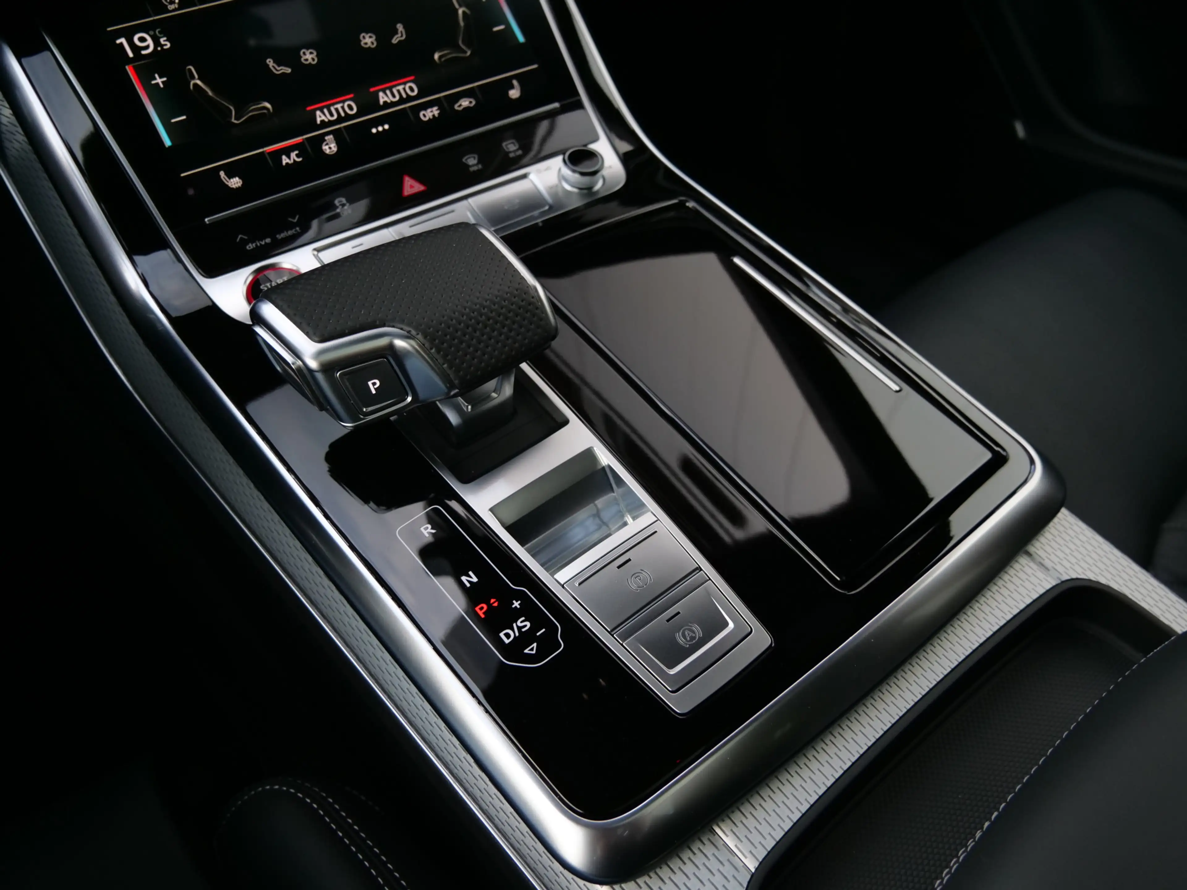 Audi SQ8 4.0 TFSI SQ8 Quattro 507 Pk Trekhaak / Schuifdak / — photo 49