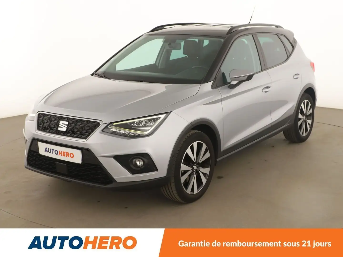 SEAT Arona 1.0 EcoTSI Urban Gris - 1