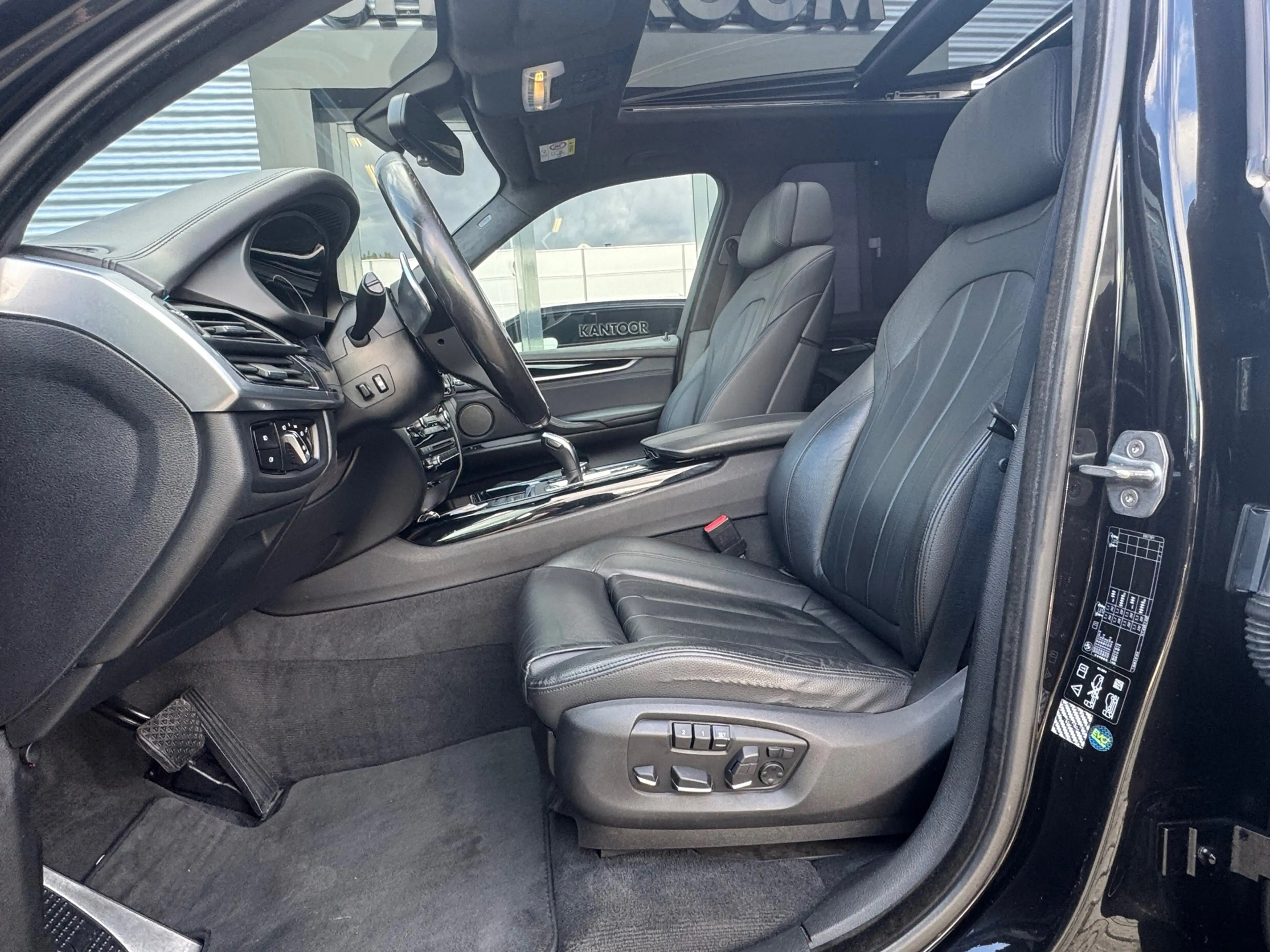 BMW X5 M50d PANO|LEDER|TREKHAAK|DEALER ONDERHOUDEN|STOEL — photo 32
