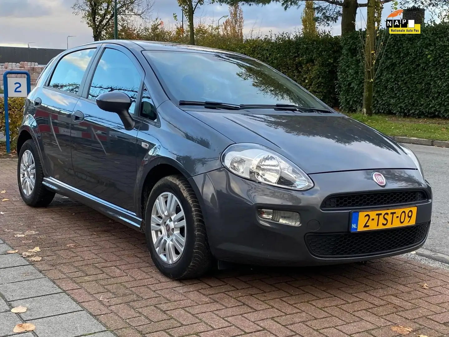 Fiat Punto Evo 0.9 TwinAir Turbo *AIRCO|TREKHAAK Grijs - 1