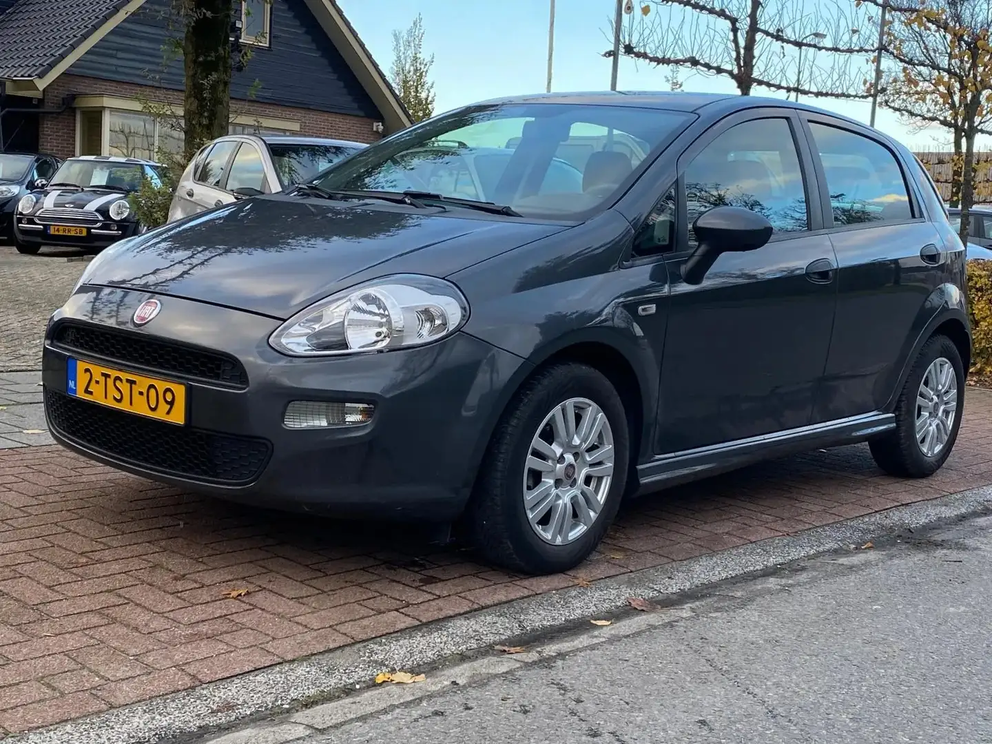 Fiat Punto Evo 0.9 TwinAir Turbo *AIRCO|TREKHAAK Grijs - 2