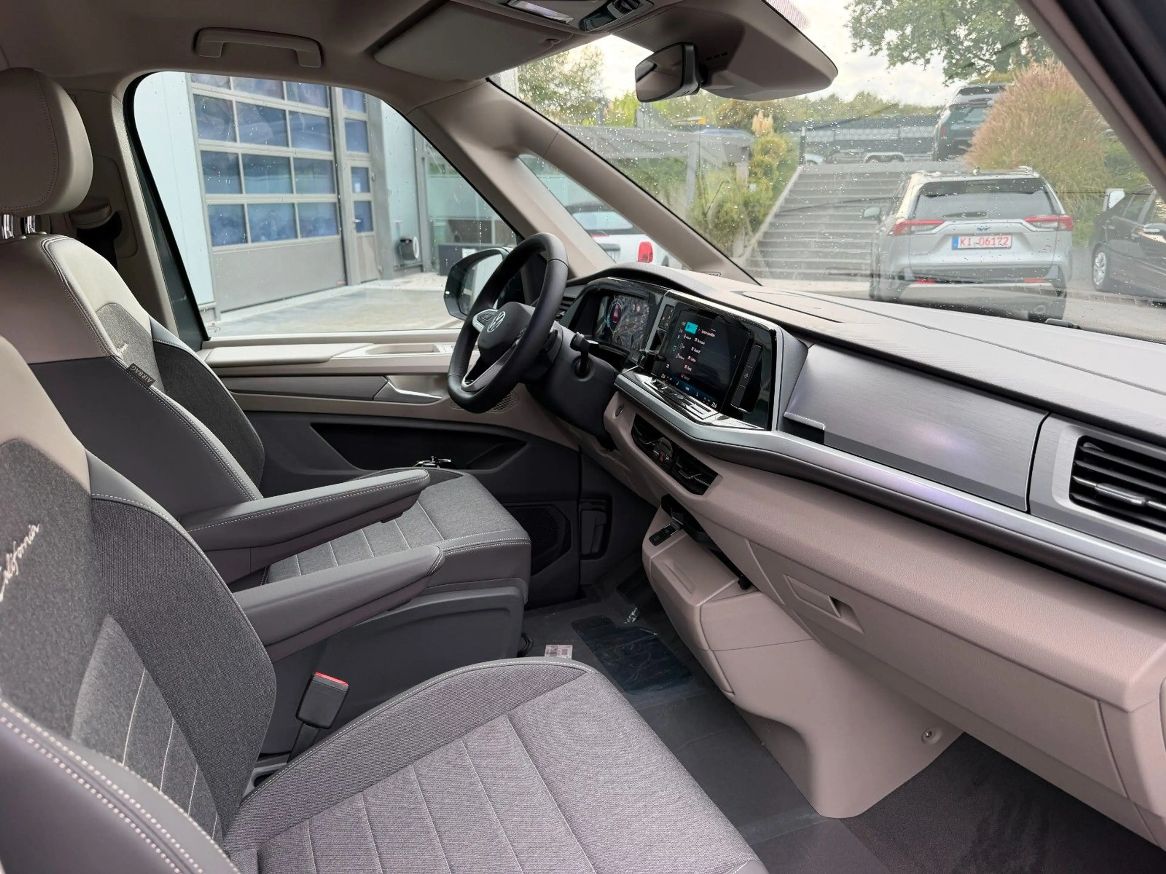 Volkswagen T7 California Ocean 2.0 TDI DSG TOP+AHK+18"+NEU — photo 11