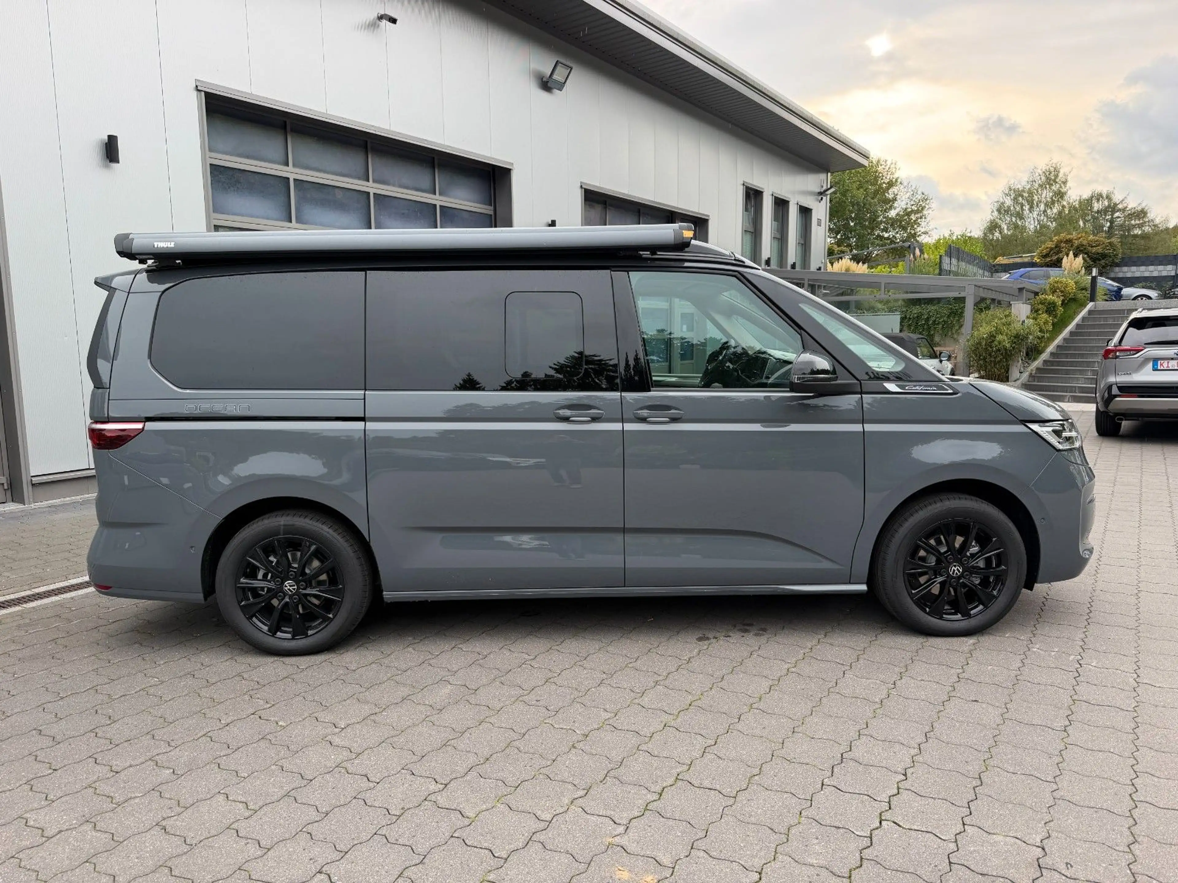 Volkswagen T7 California Ocean 2.0 TDI DSG TOP+AHK+18"+NEU — photo 8