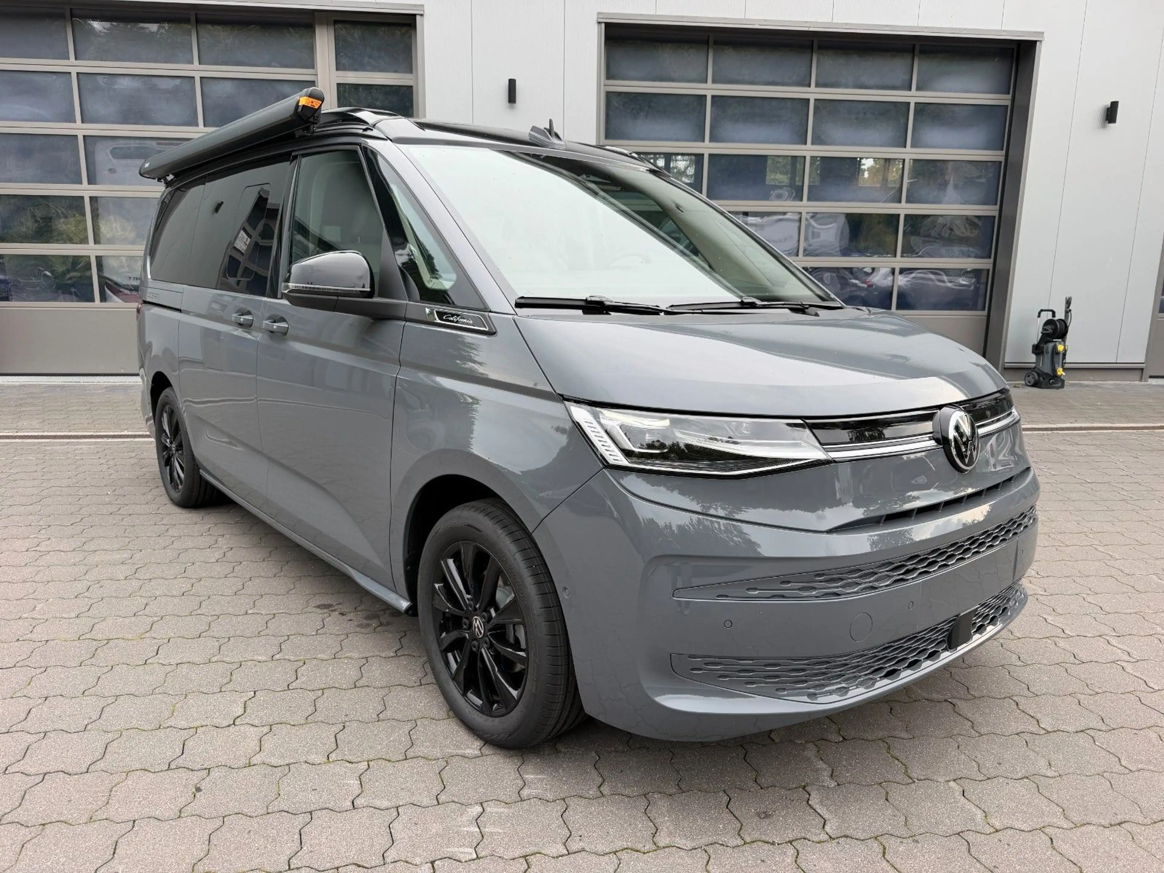 Volkswagen T7 California Ocean 2.0 TDI DSG TOP+AHK+18"+NEU