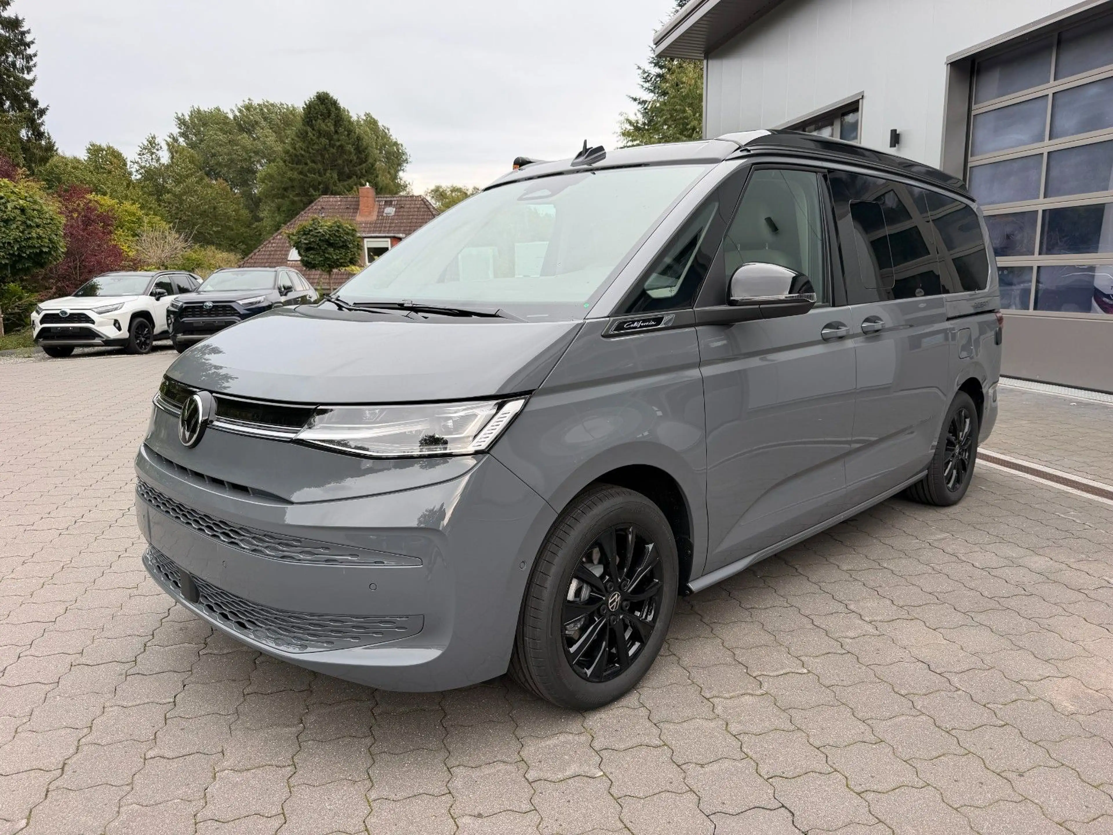 Volkswagen T7 California Ocean 2.0 TDI DSG TOP+AHK+18"+NEU — photo 3