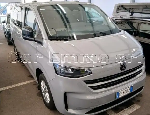 Volkswagen T7 Caravelle 2.0 TDI 150CV Life 9 posti