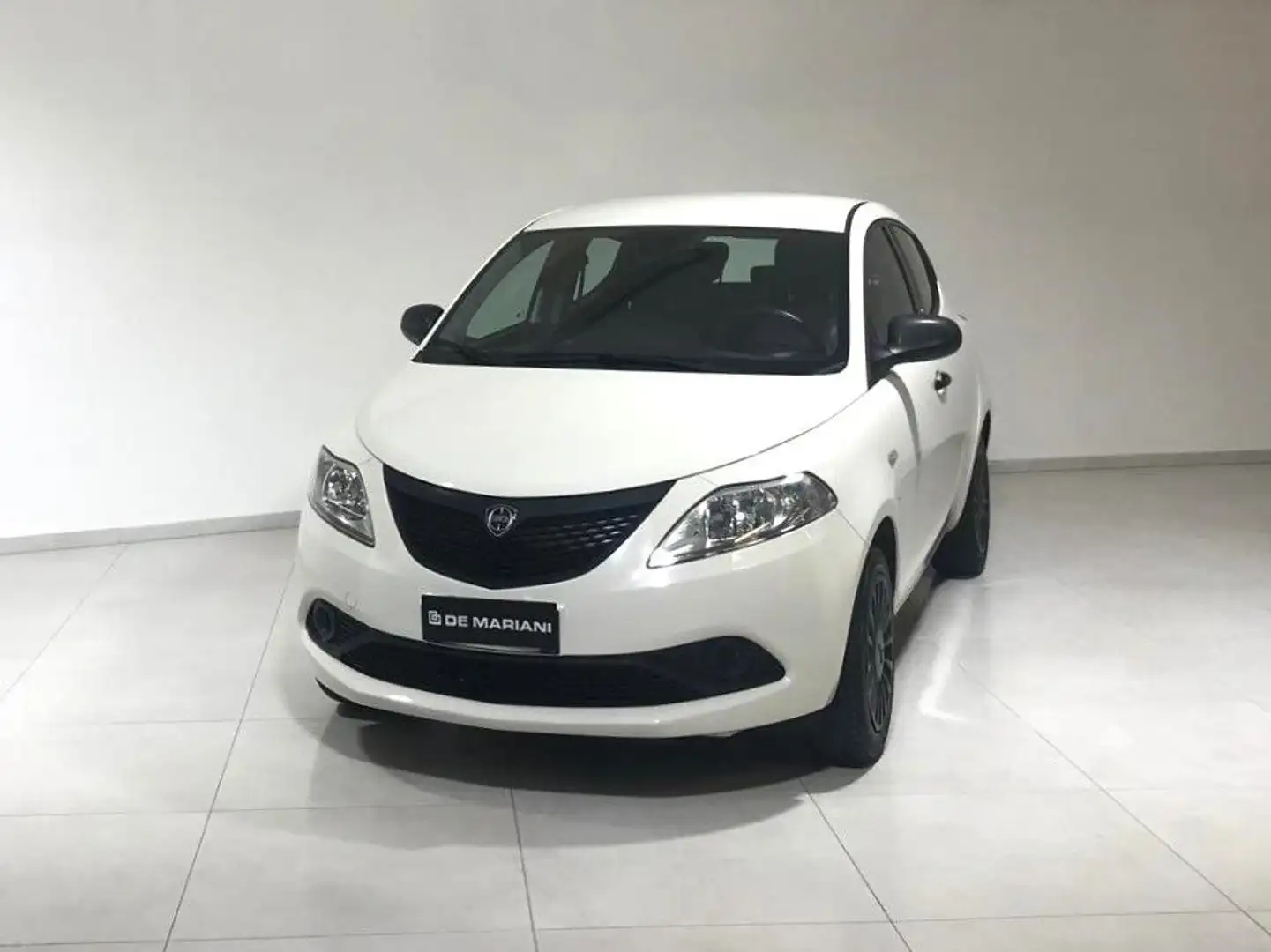 Lancia Ypsilon FIREFLY SILVER HYBRID (Sede di Taranto) Bianco - 1