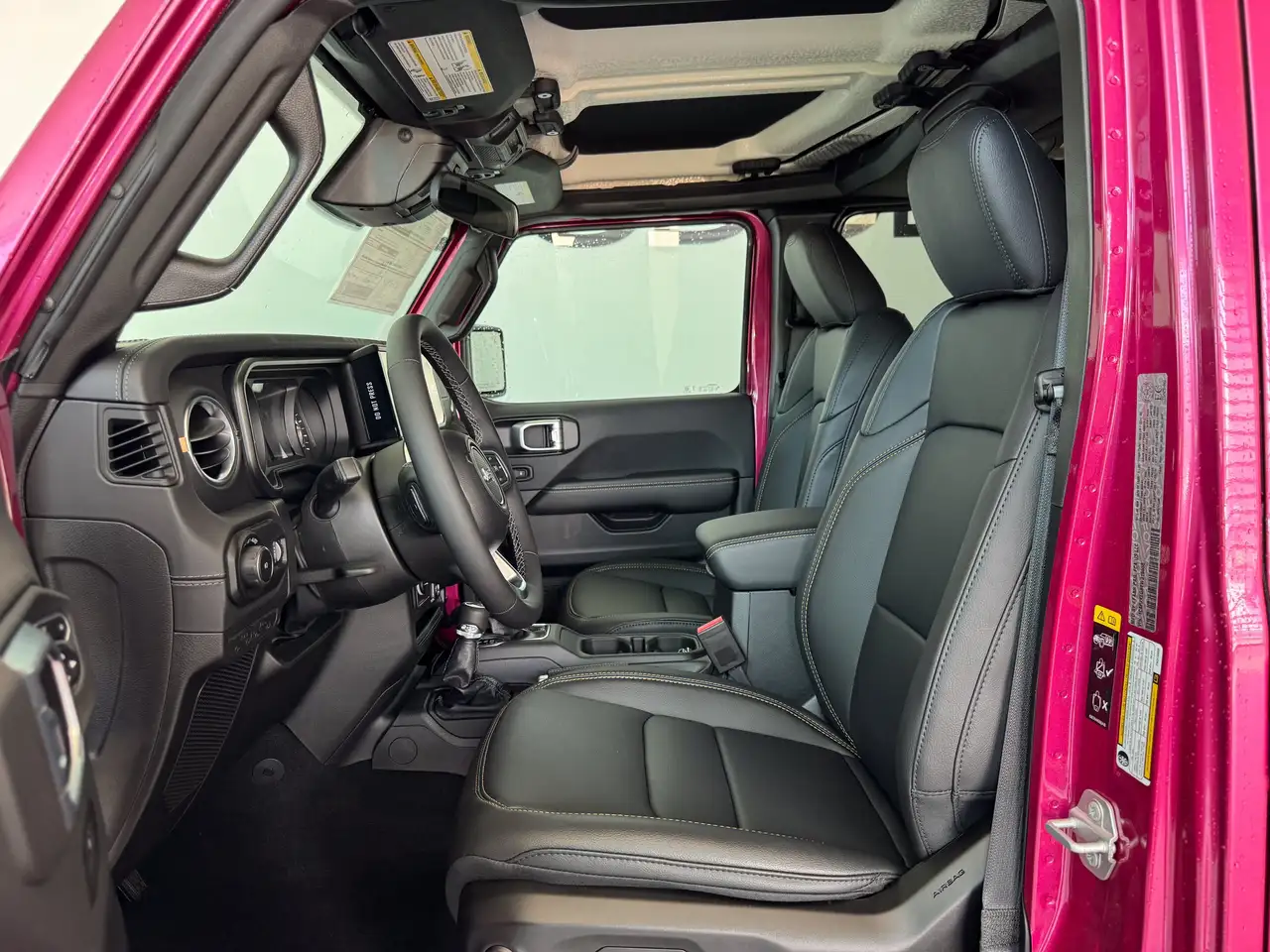 Jeep Wrangler photo Jeep Wrangler